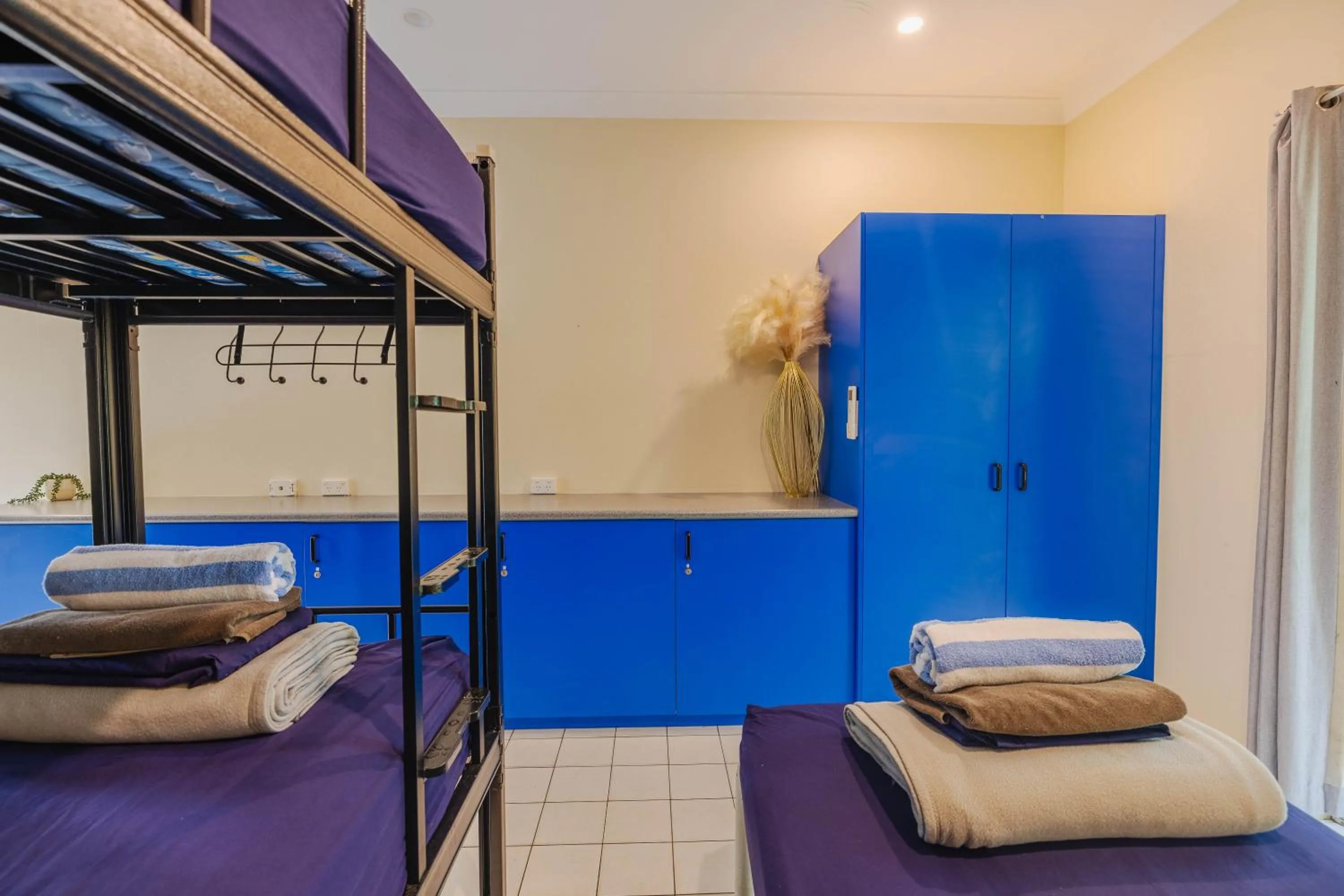 Photo of the whole room, Bed in Coral Beach Lodge