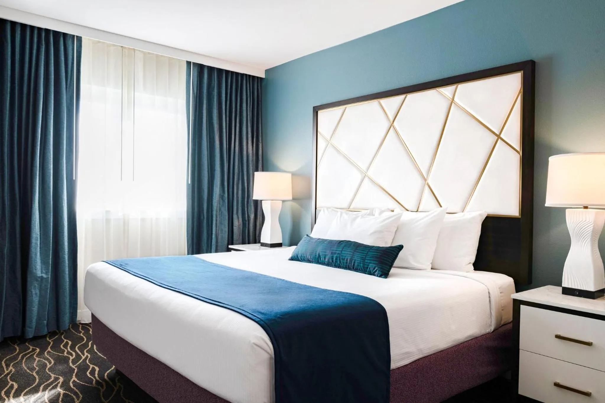 Property building, Bed in WorldMark Anaheim