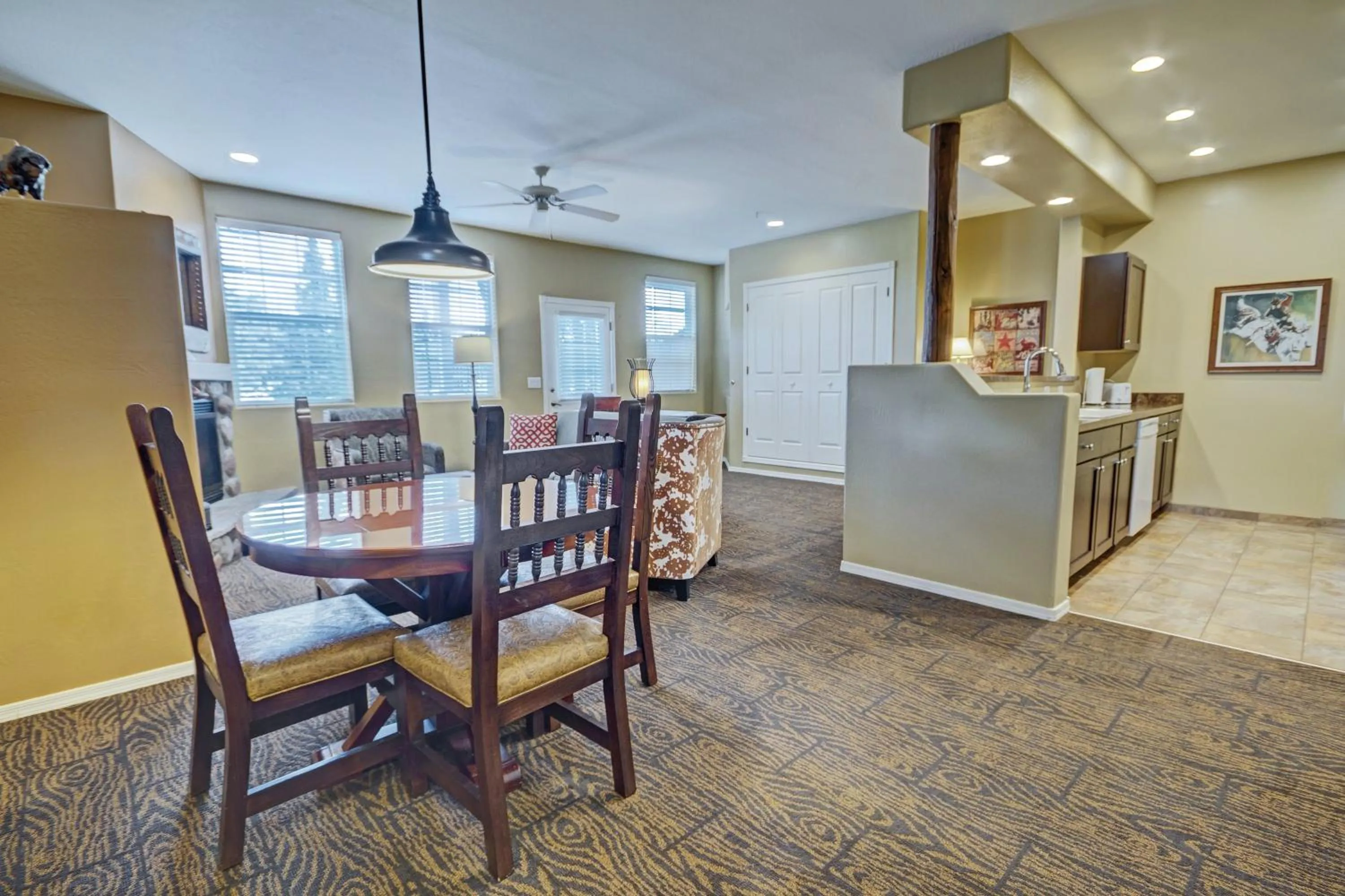 Food and drinks in WorldMark Bison Ranch