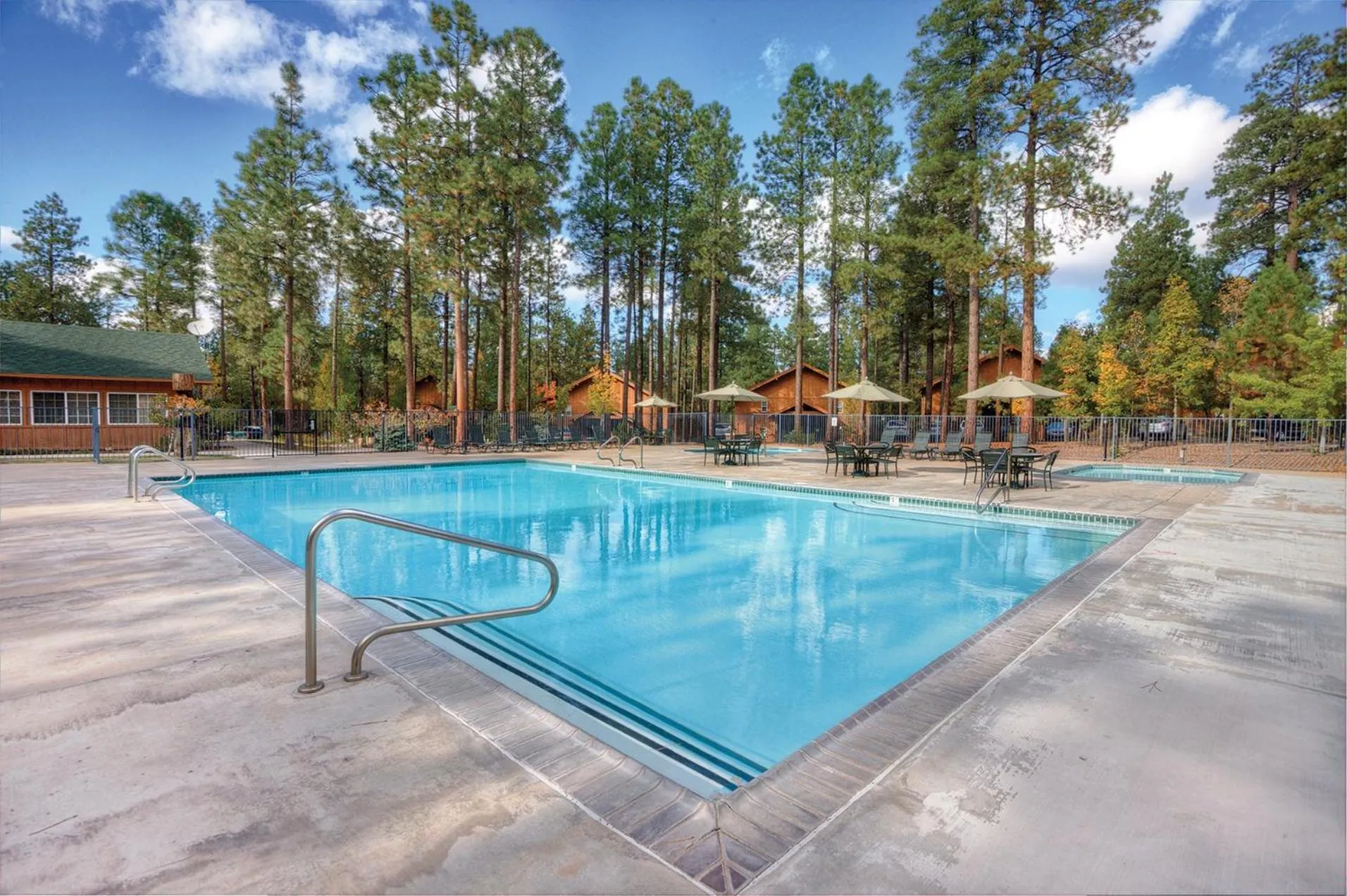 Swimming pool in WorldMark Pinetop