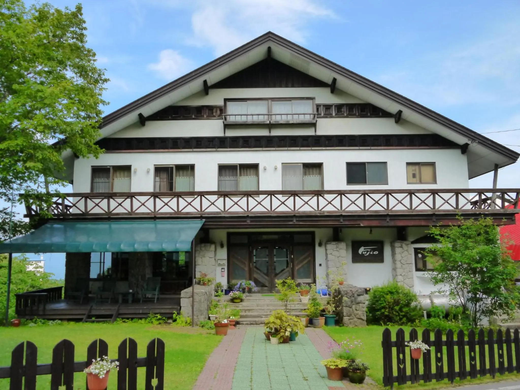Property building in Fujio Pension Madarao Apartment Hotel & Restaurant