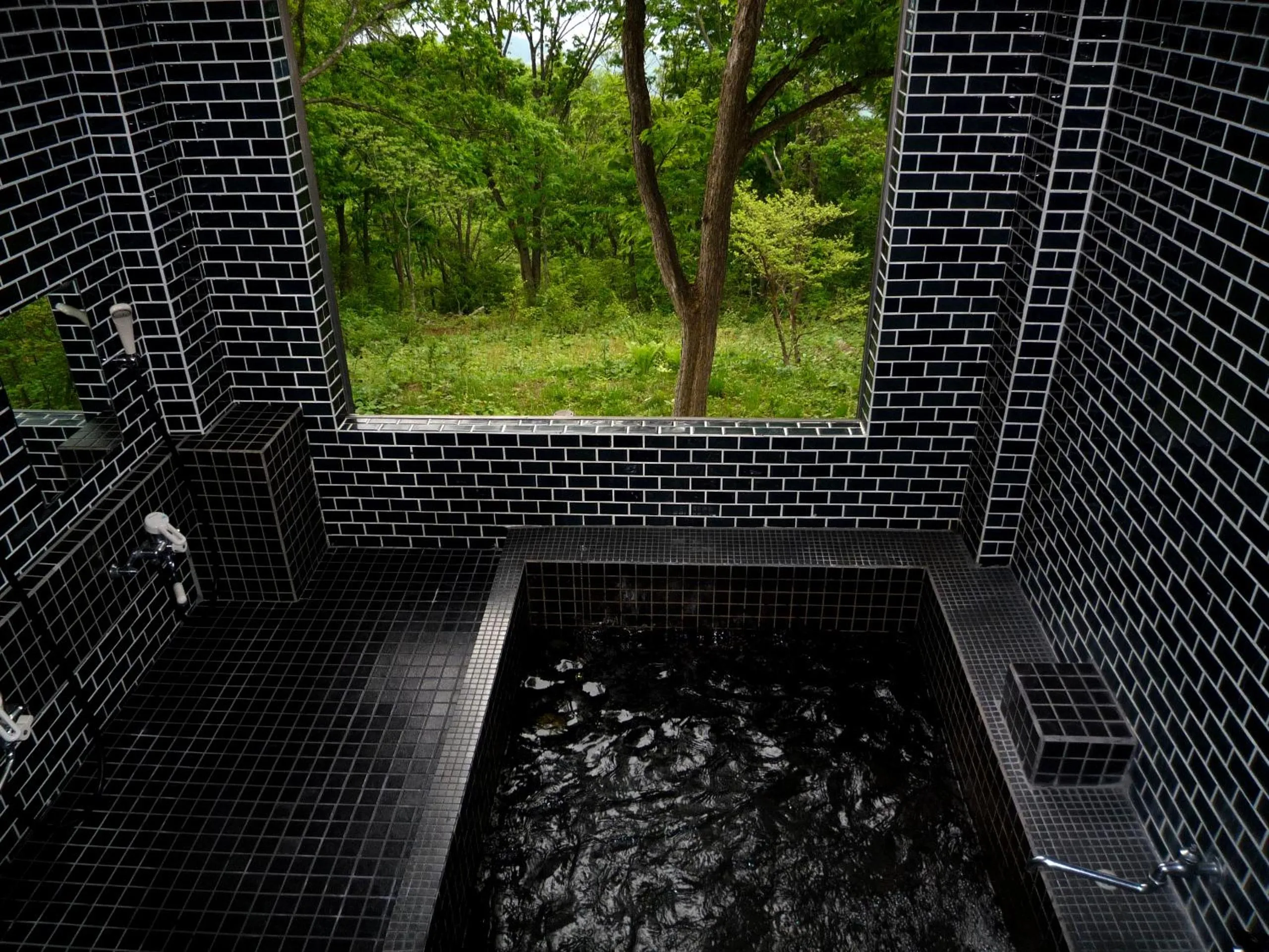 Hot Tub in Fujio Pension Madarao Apartment Hotel & Restaurant