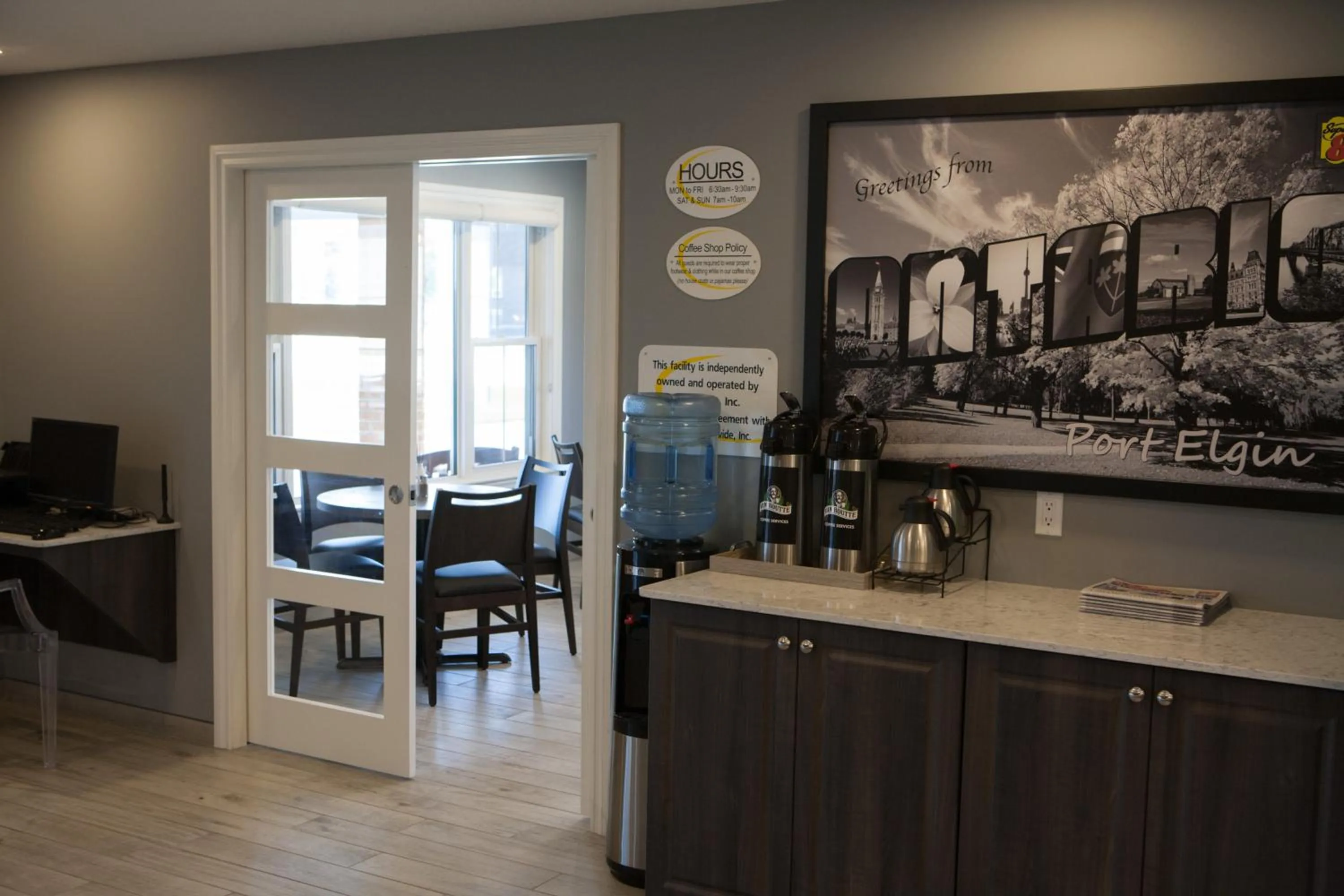 Coffee/tea facilities in Super 8 by Wyndham Port Elgin