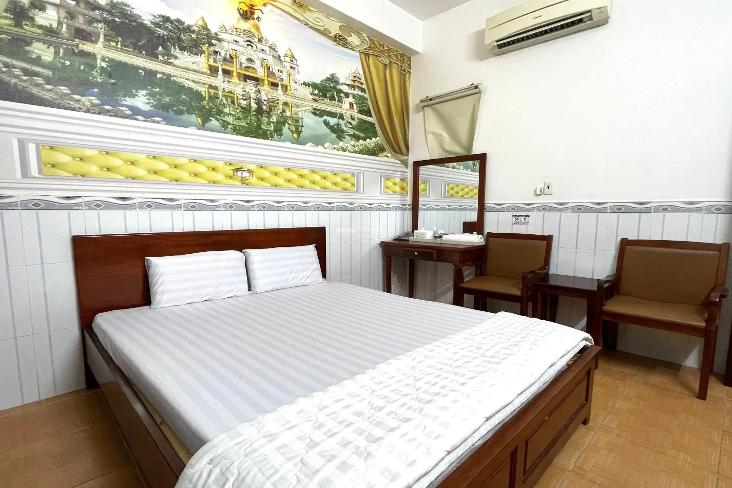 Bedroom, Bed in Hung Anh Hotel Bedroom, Bed in Hung Anh Hotel