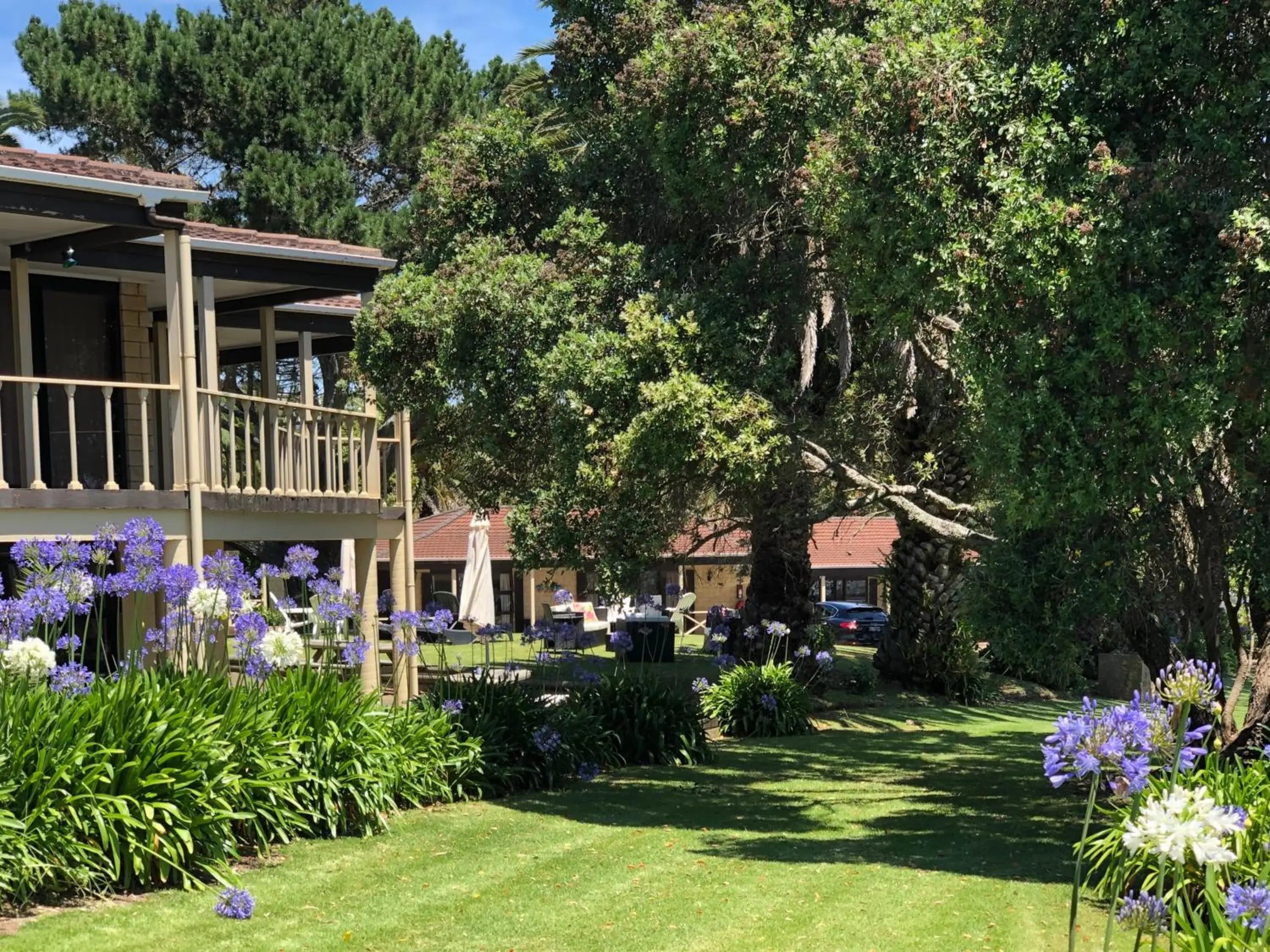 Property Building in Half Moon Bay Motel