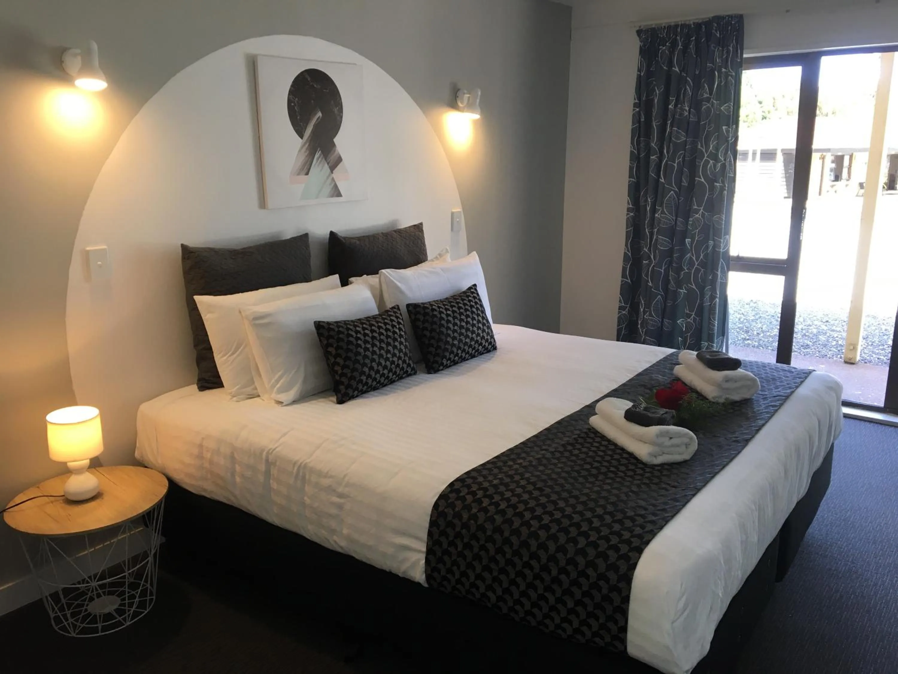 Bed in Half Moon Bay Motel