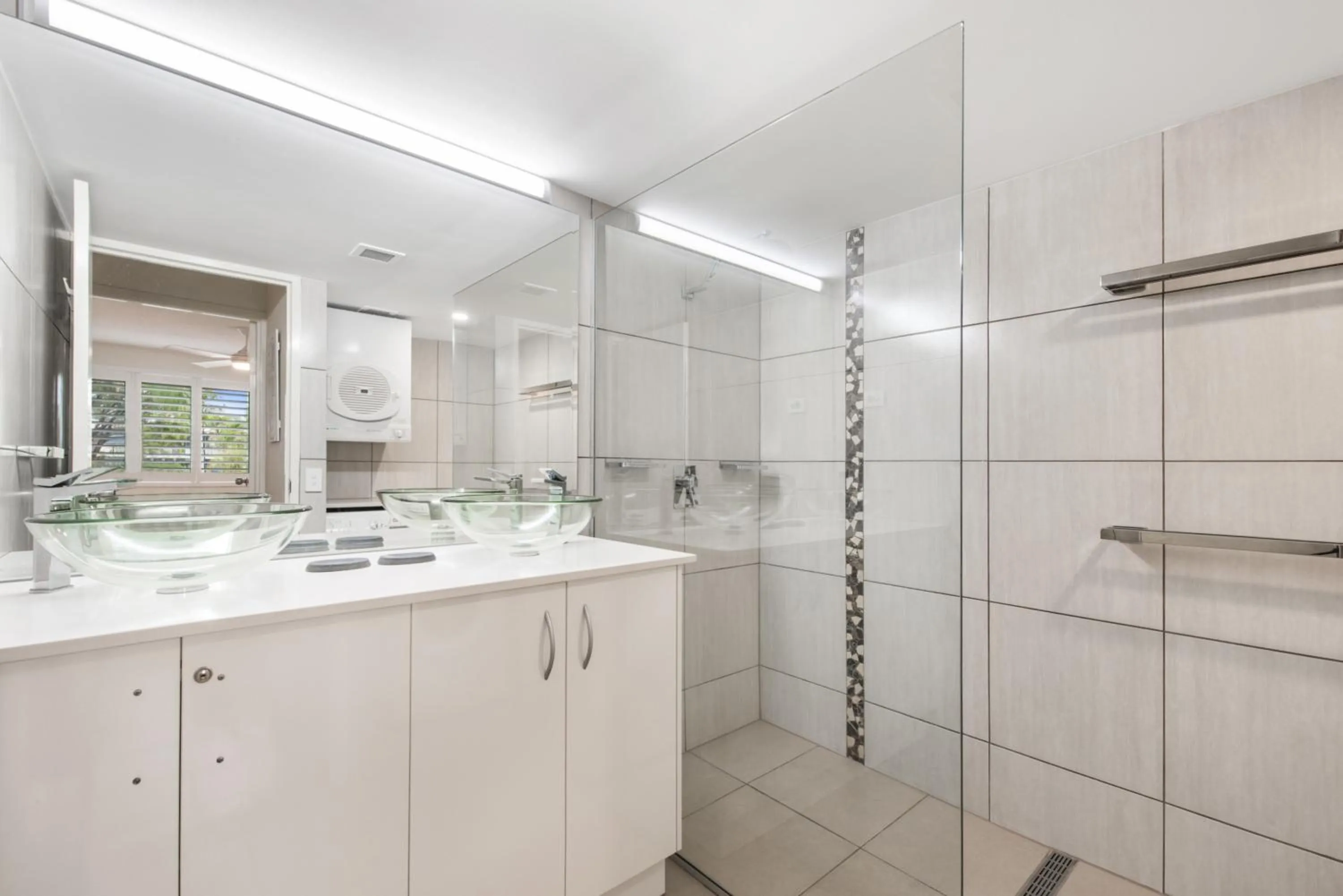 Shower in Alexandria Apartments