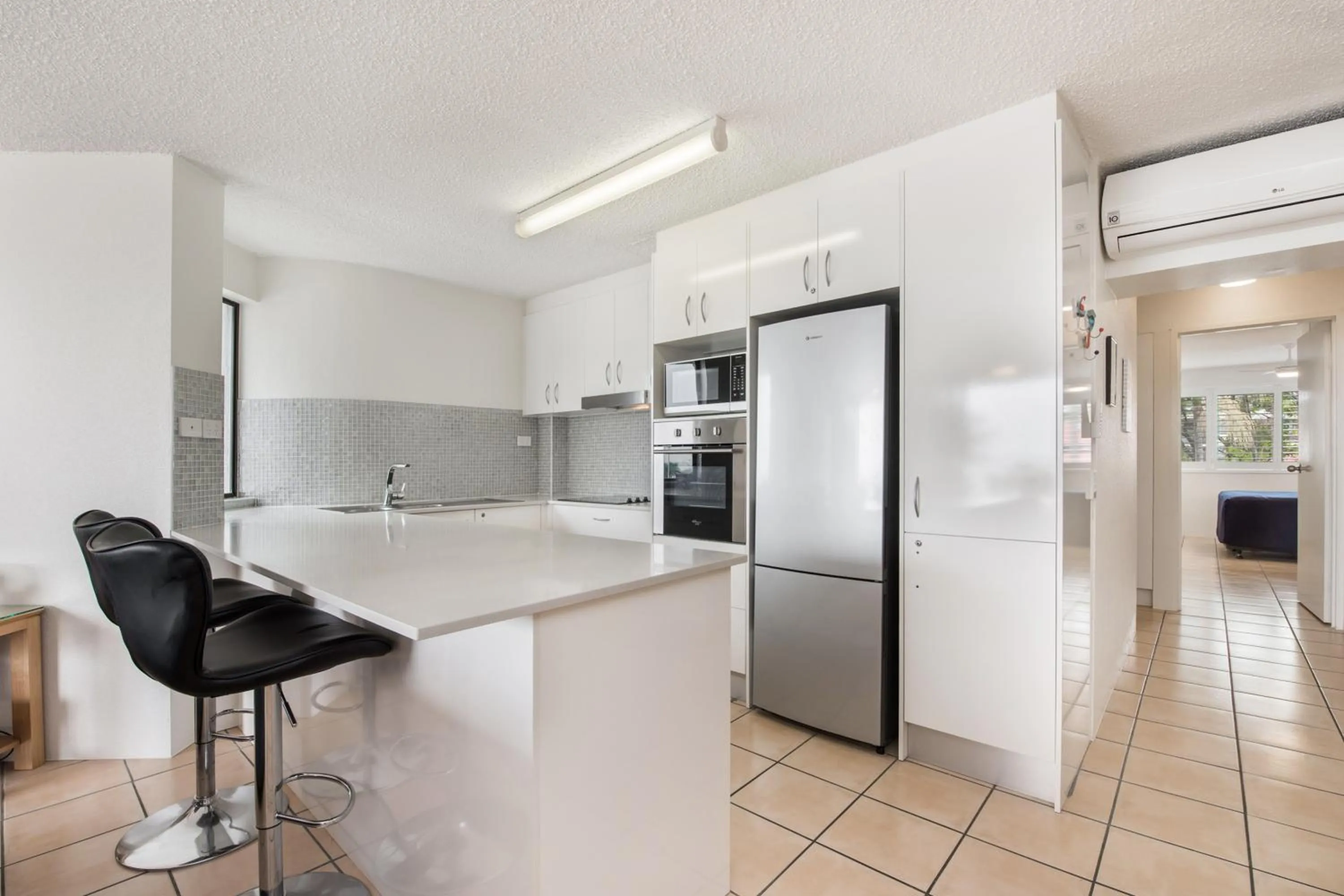 Kitchen or kitchenette in Alexandria Apartments