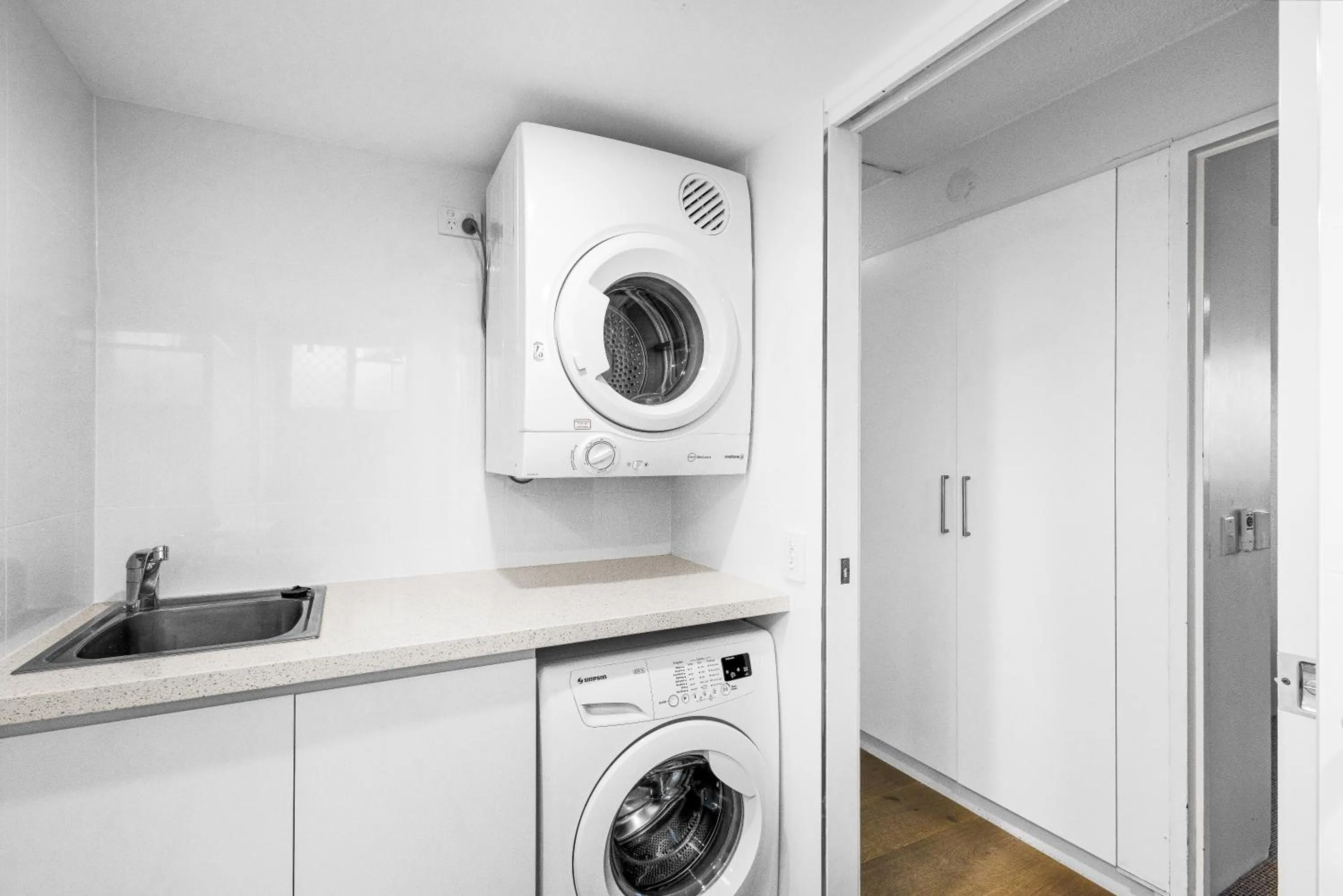 laundry in Alexandria Apartments