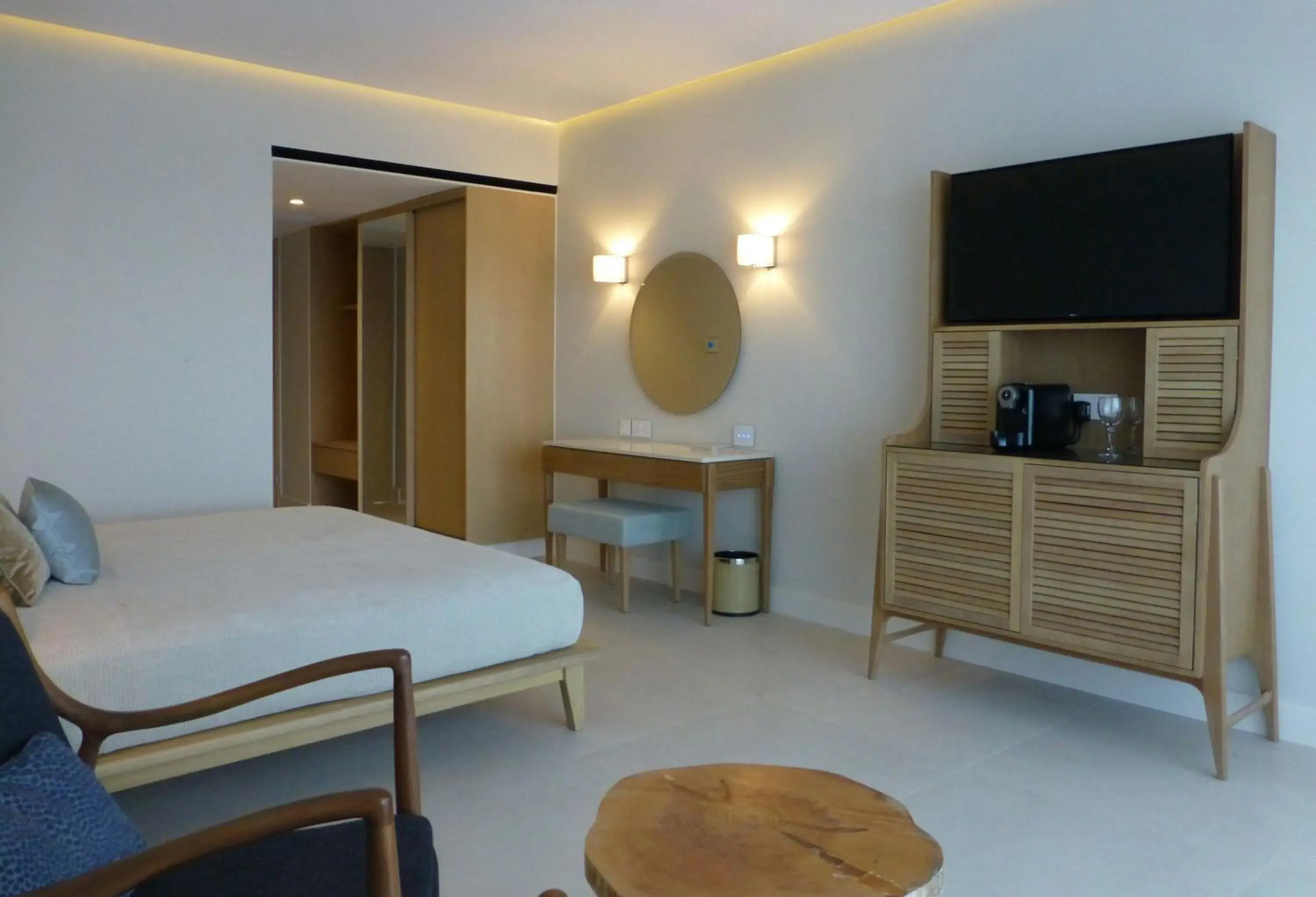 Bed in Sunrise Jade - Adults Only Bed in Sunrise Jade - Adults Only