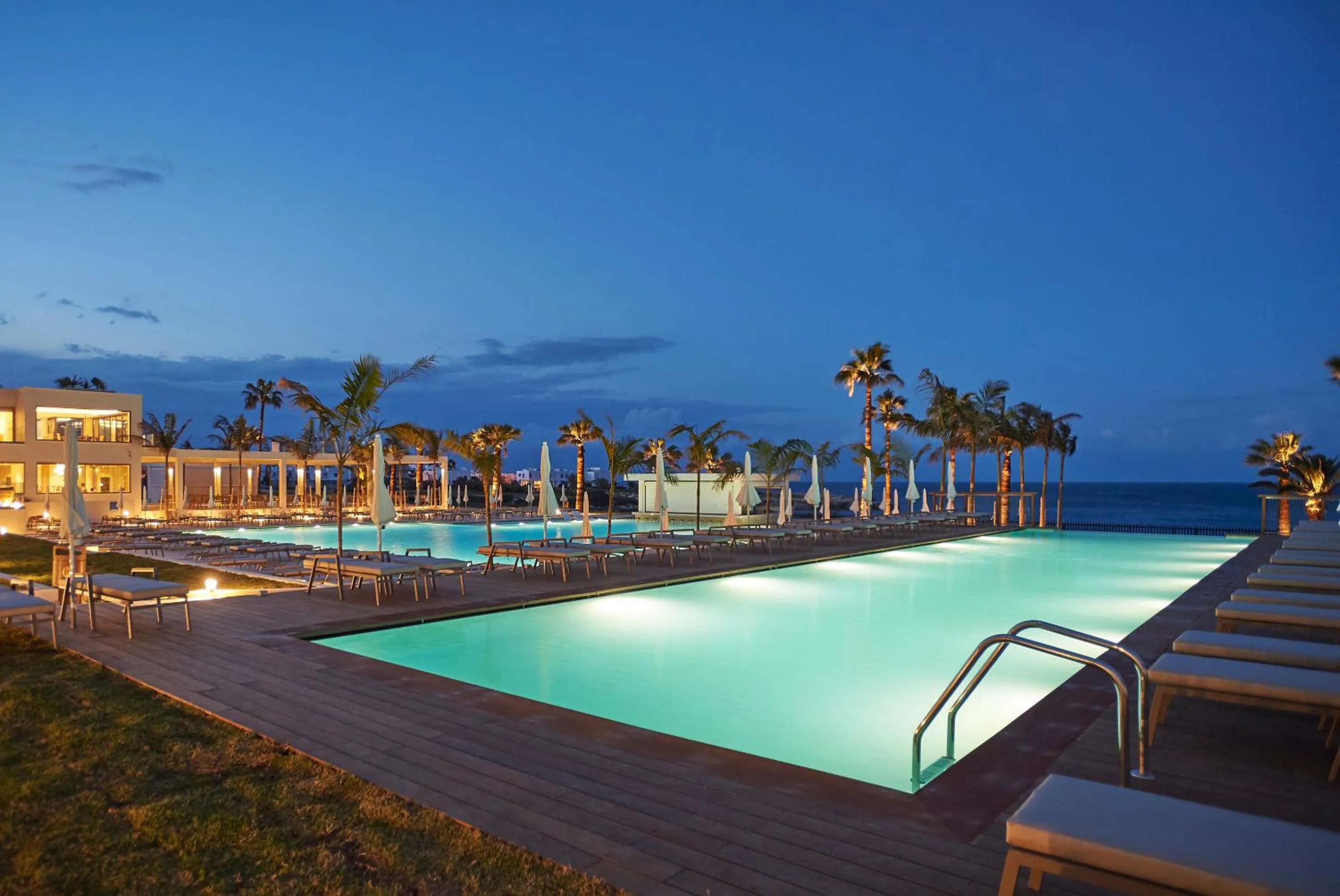 Night in Sunrise Jade - Adults Only