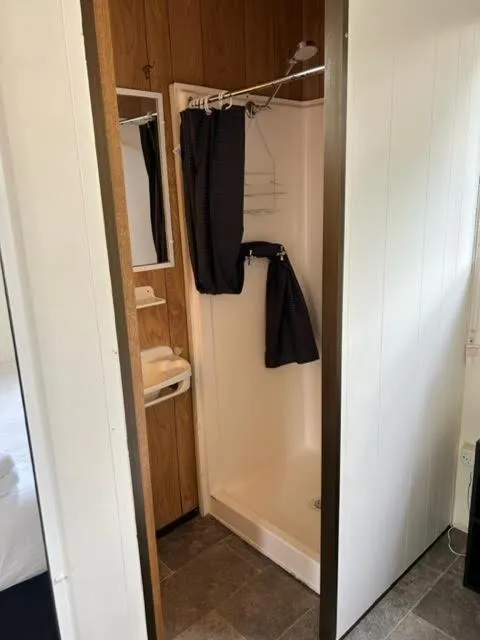 Batemans Bay Holiday Park & Hostel