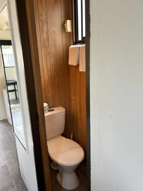 Batemans Bay Holiday Park & Hostel