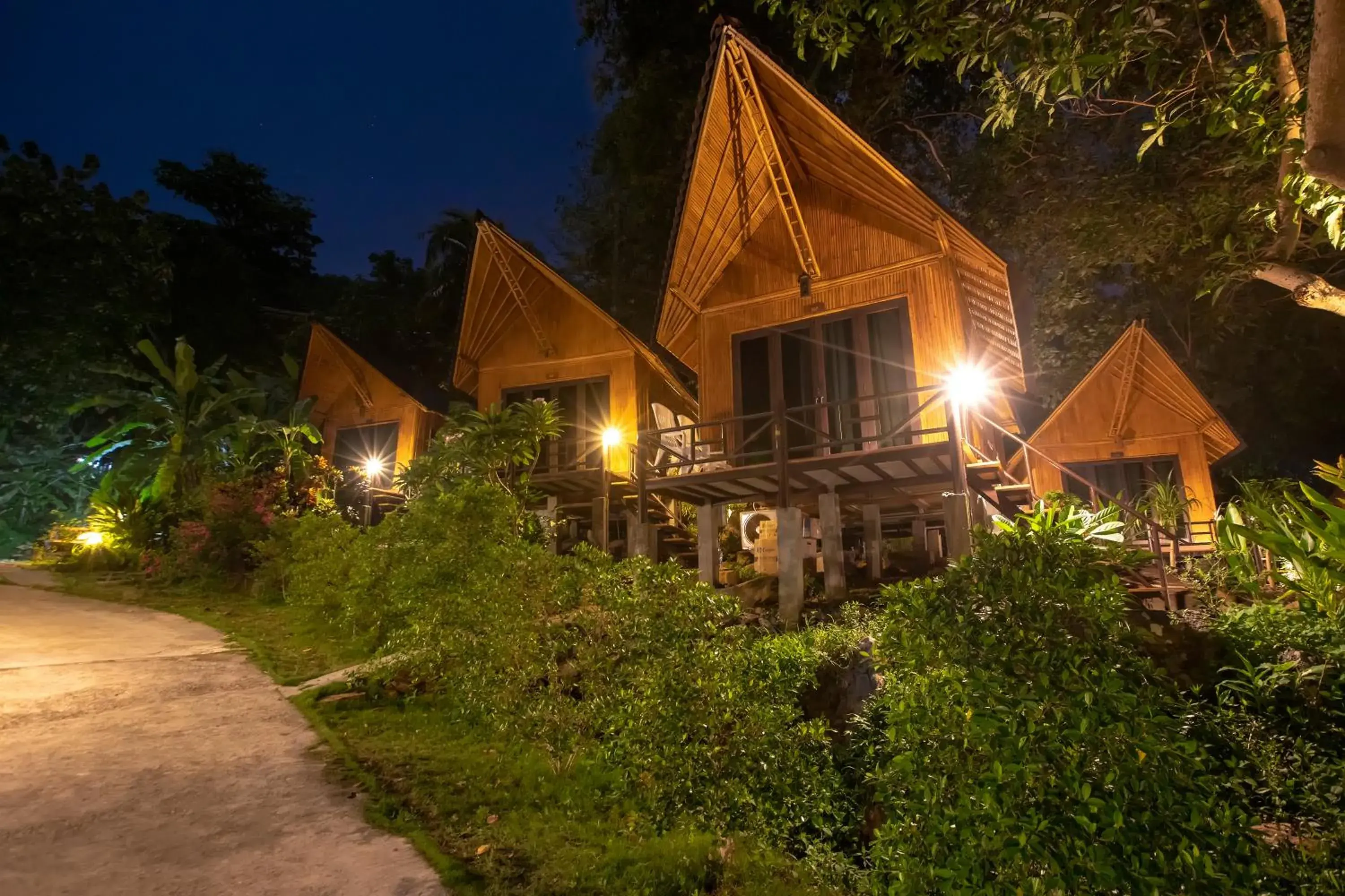 Property building in The Cove Phi Phi Property building in The Cove Phi Phi