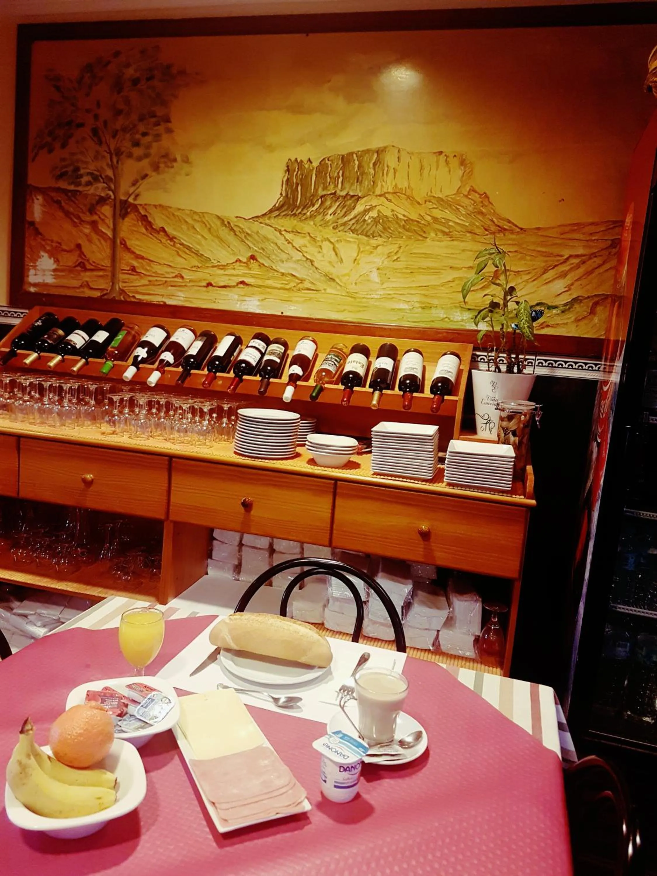 Continental breakfast in Hotel Sonia Chipude