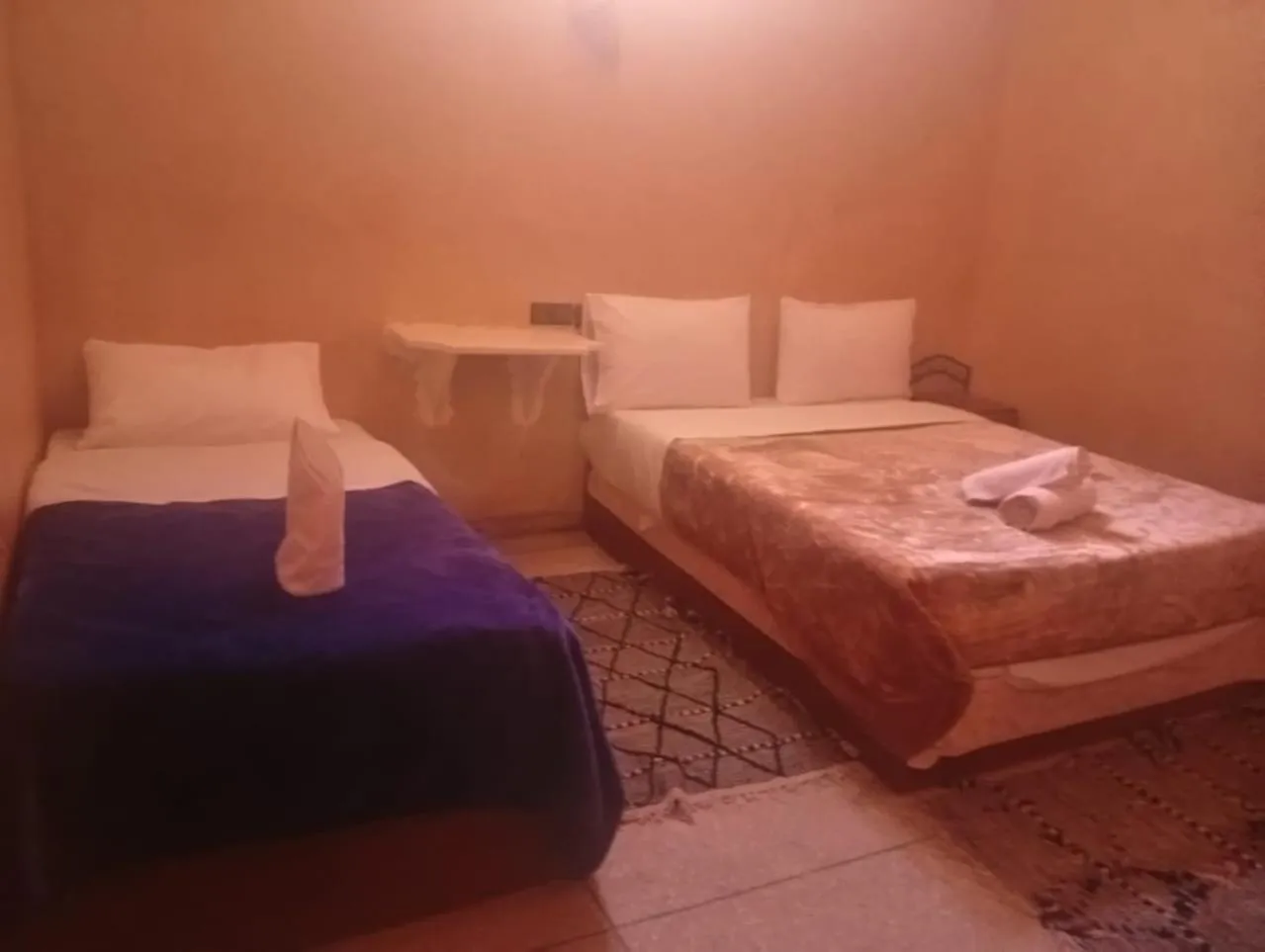 Bed in Auberge Restaurant Zahra