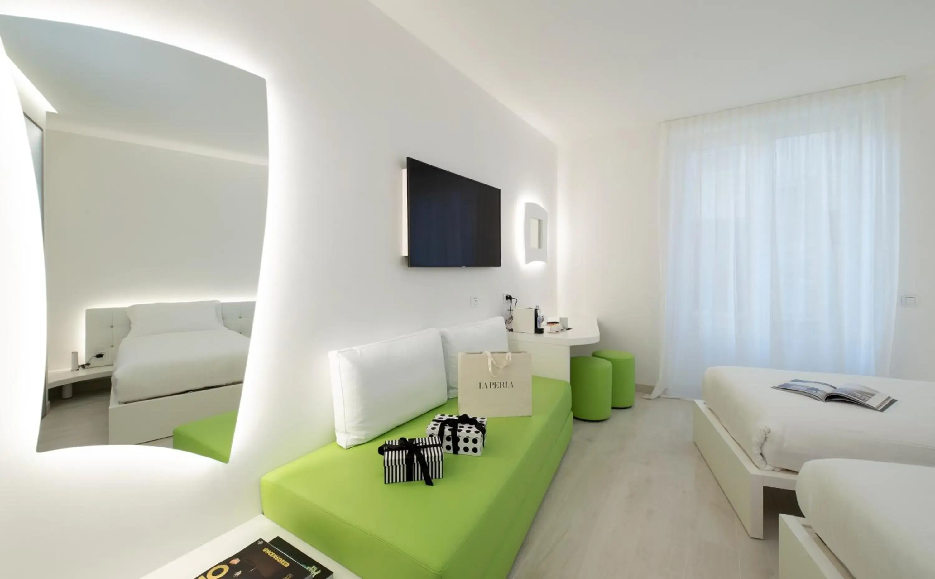 Deluxe Twin Room in AHD Rooms Deluxe Twin Room in AHD Rooms