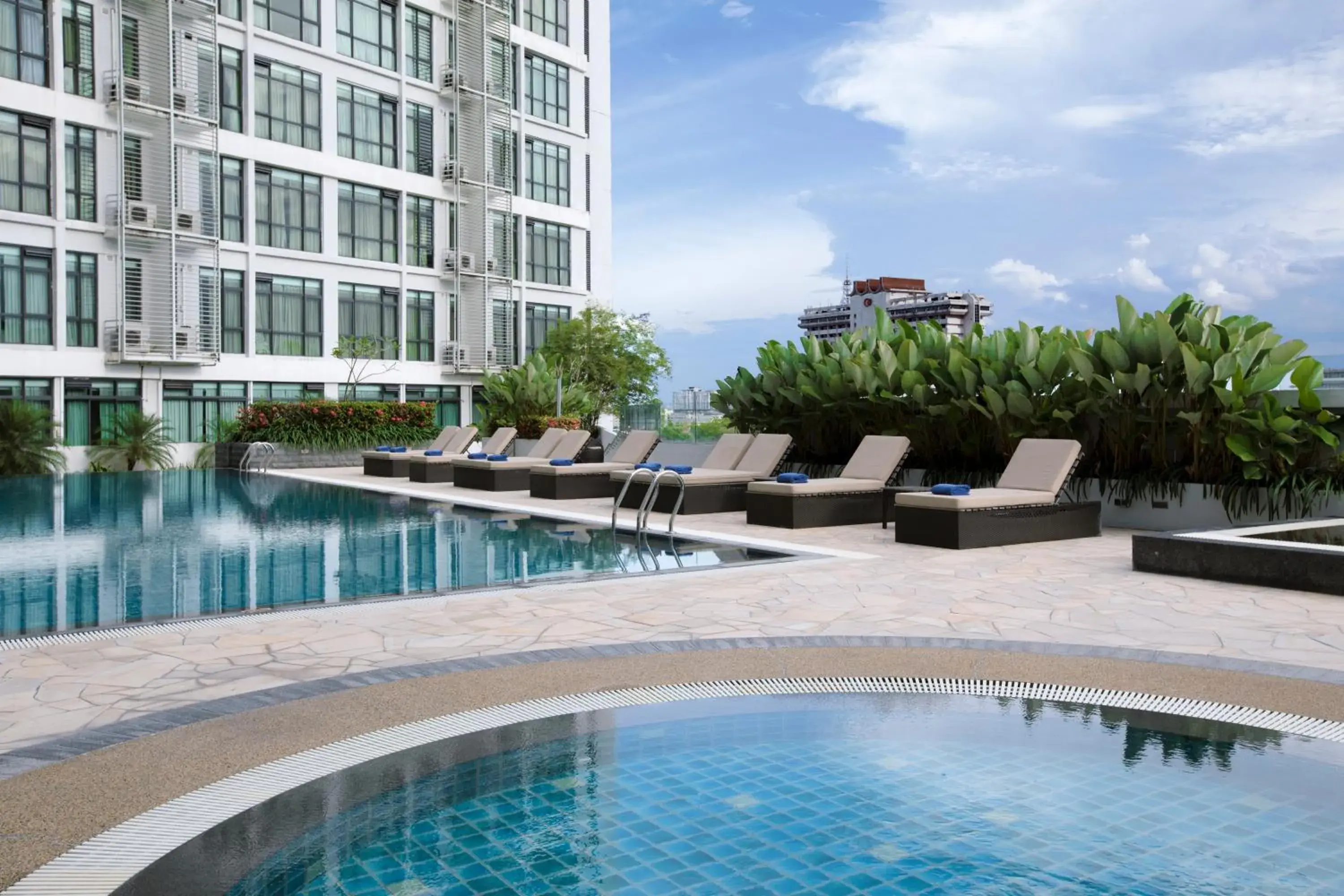 Swimming pool in Citadines Uplands Kuching Swimming pool in Citadines Uplands Kuching