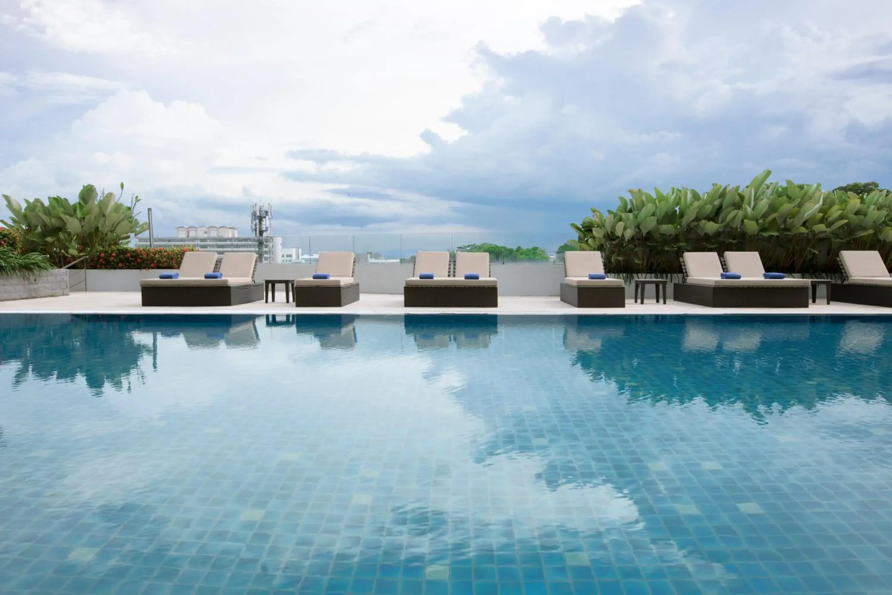 Swimming pool in Citadines Uplands Kuching Swimming pool in Citadines Uplands Kuching