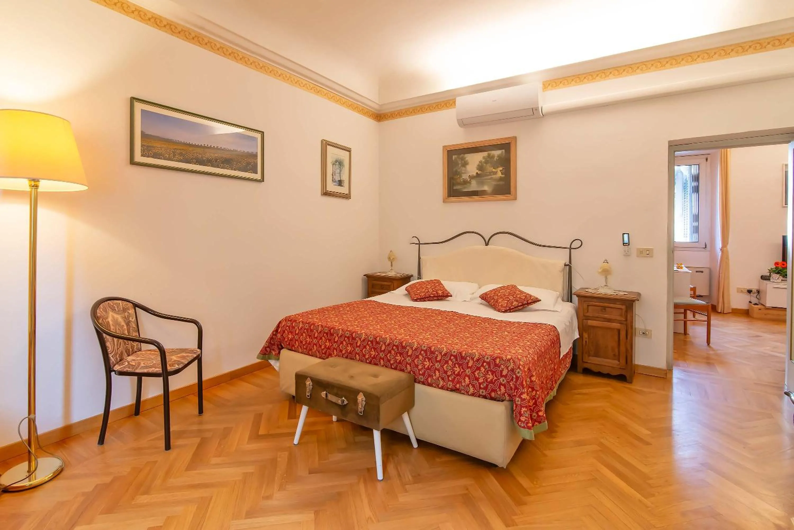 Paolo and Carlotta's Home - large and central apartment between two nice parks