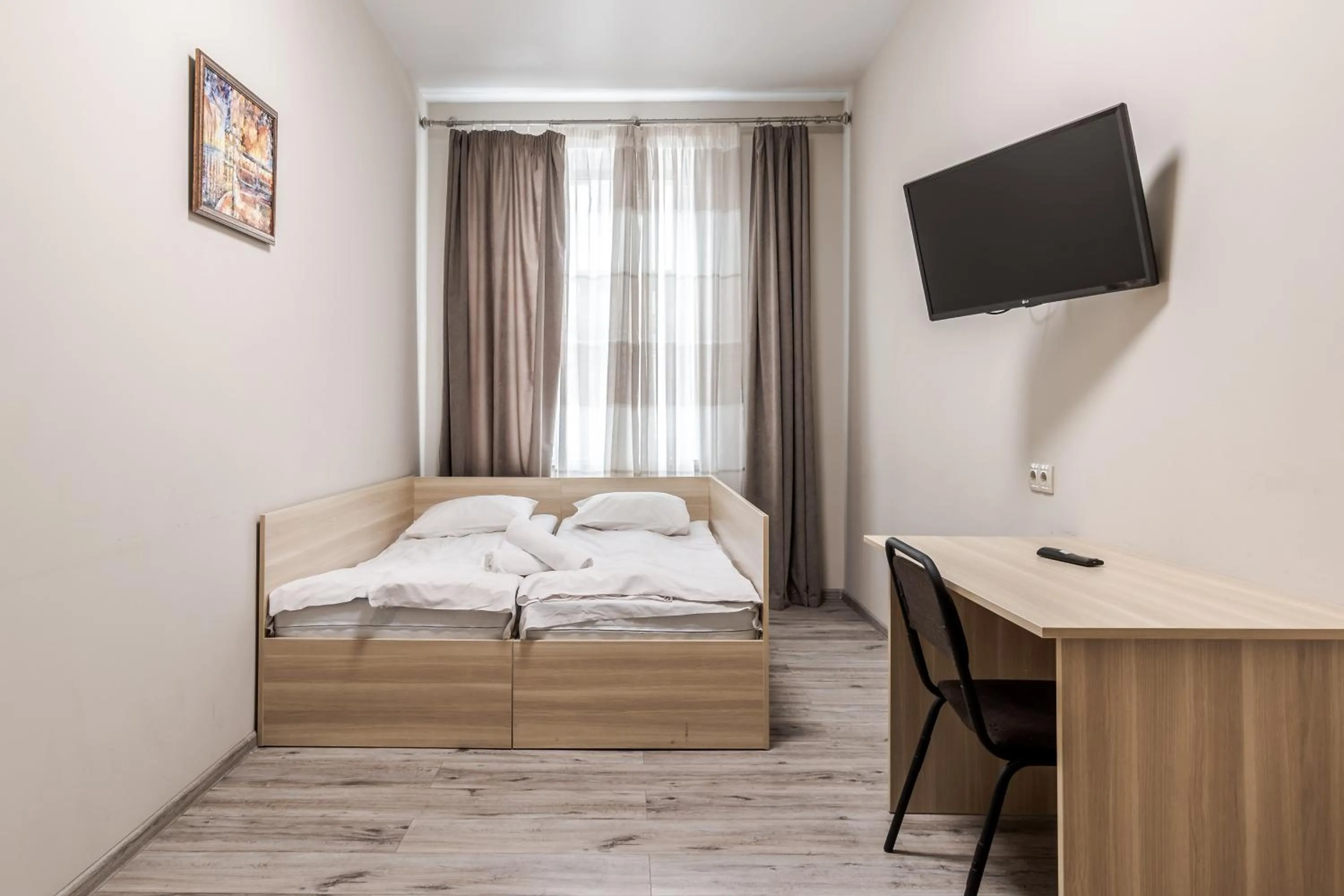 Bed in Creamy apartment