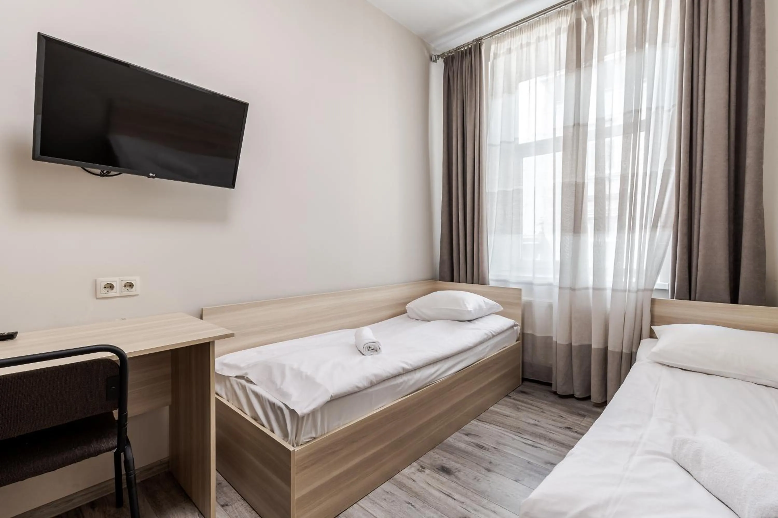 Bed in Creamy apartment