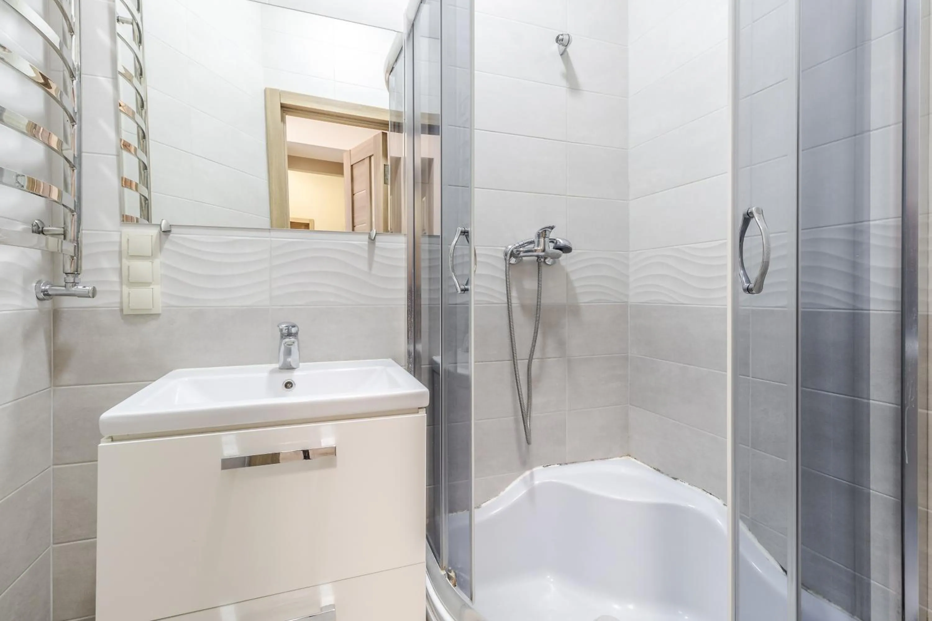 Bathroom in Creamy apartment