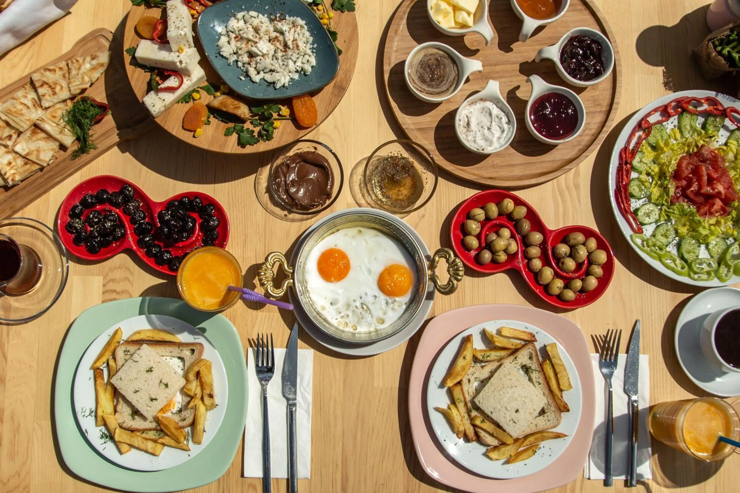 Continental breakfast in Kara Kedi Beach Bungalow