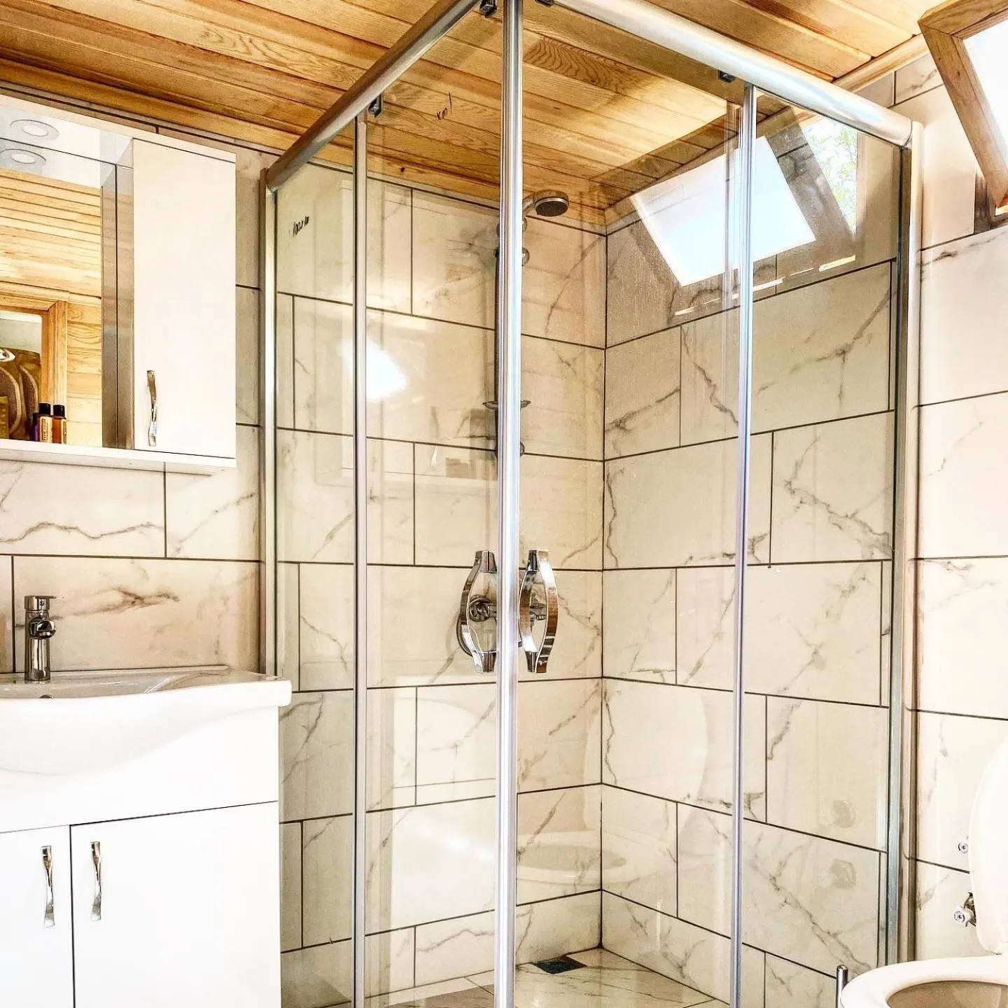 Bathroom in Kara Kedi Beach Bungalow