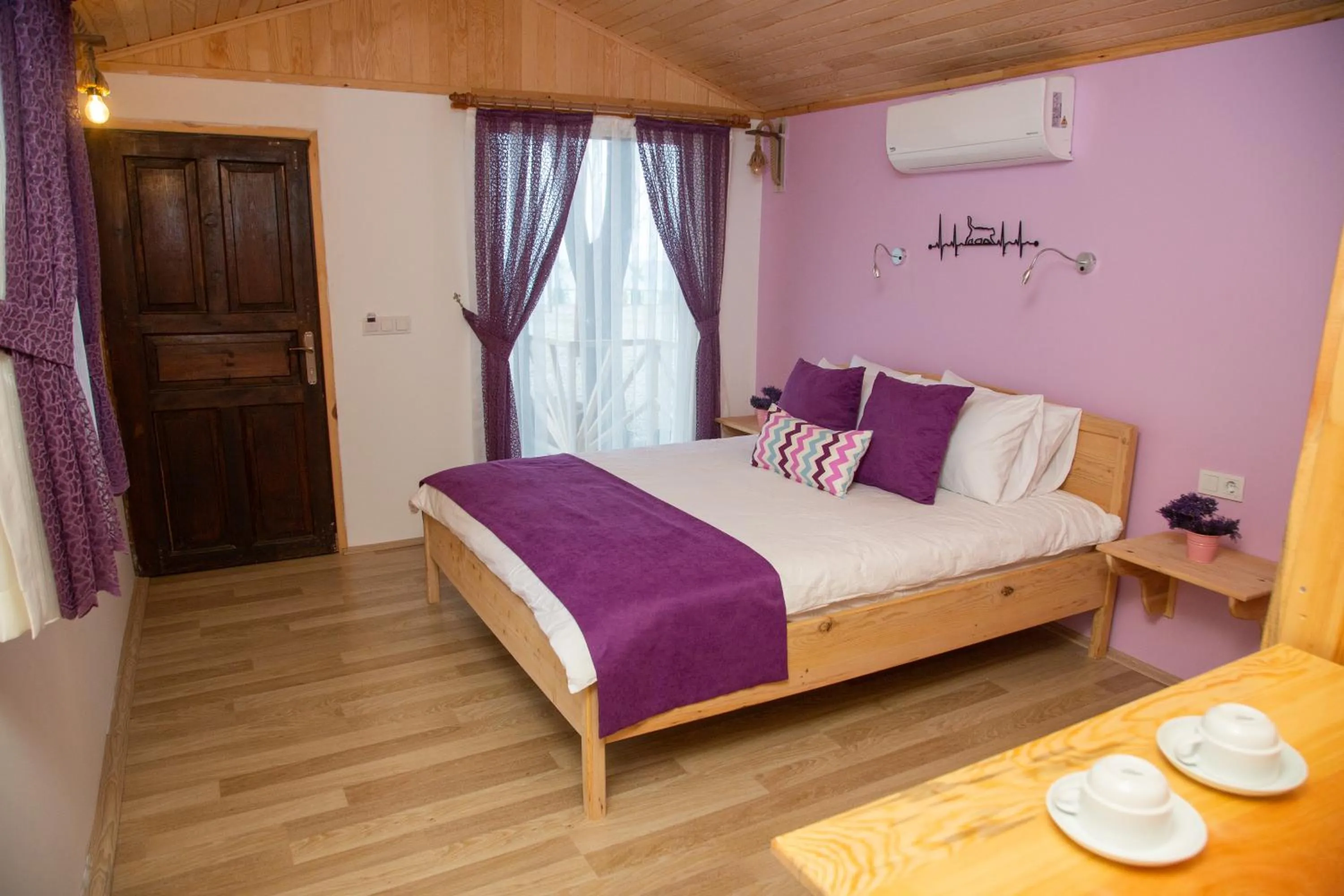 Decorative detail, Bed in Kara Kedi Beach Bungalow