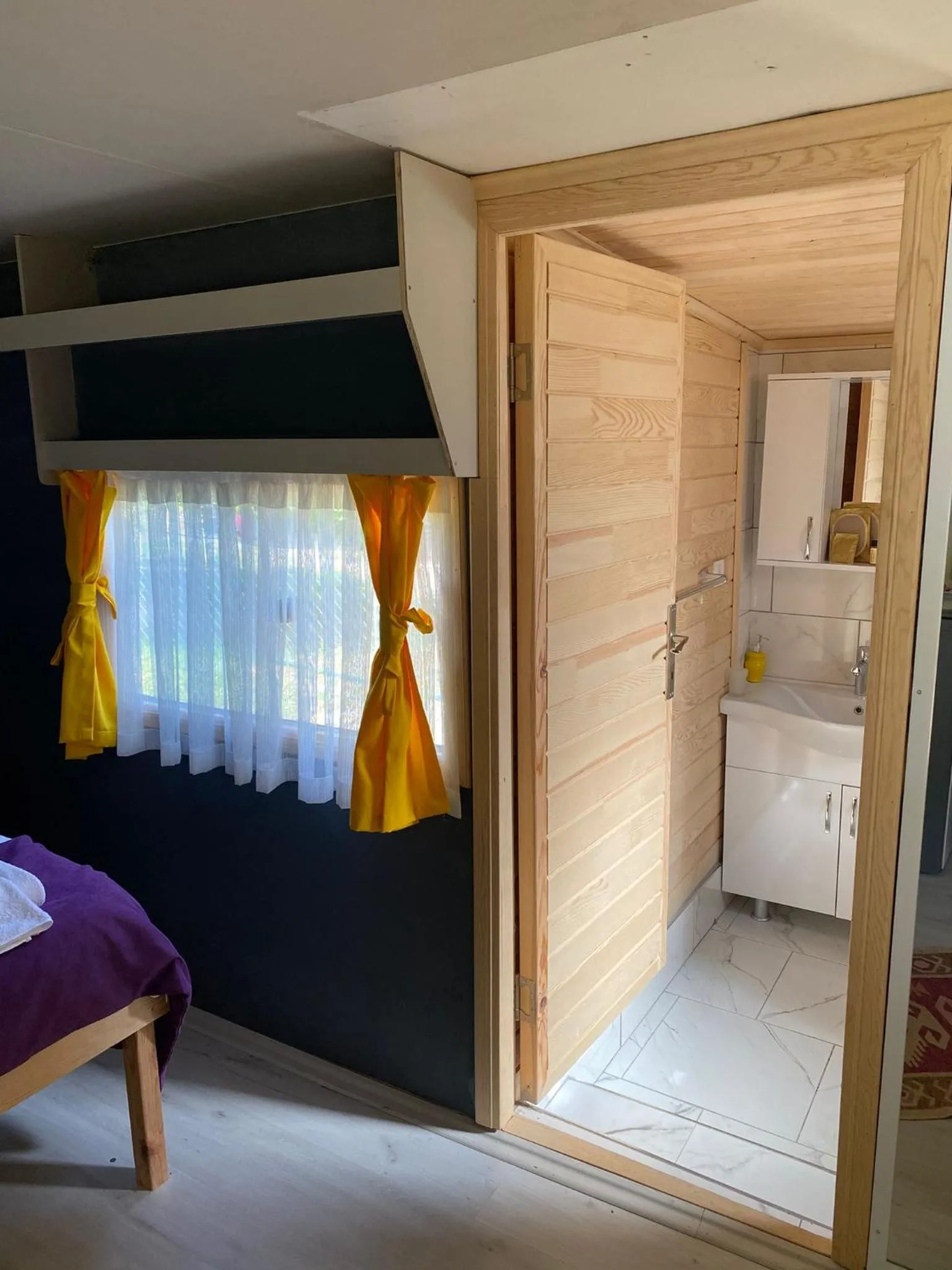 Bathroom, Bed in Kara Kedi Beach Bungalow
