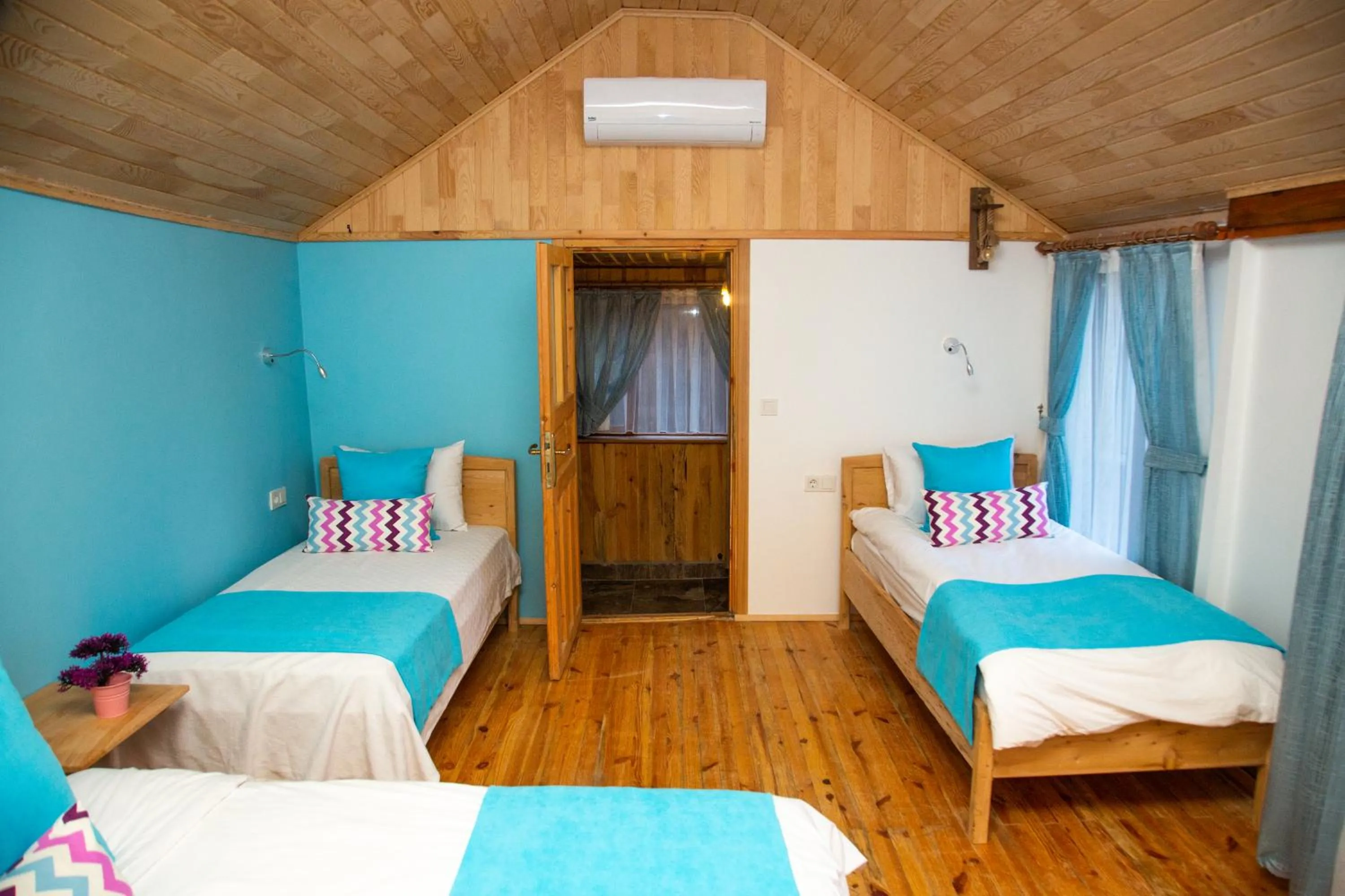 Bed in Kara Kedi Beach Bungalow