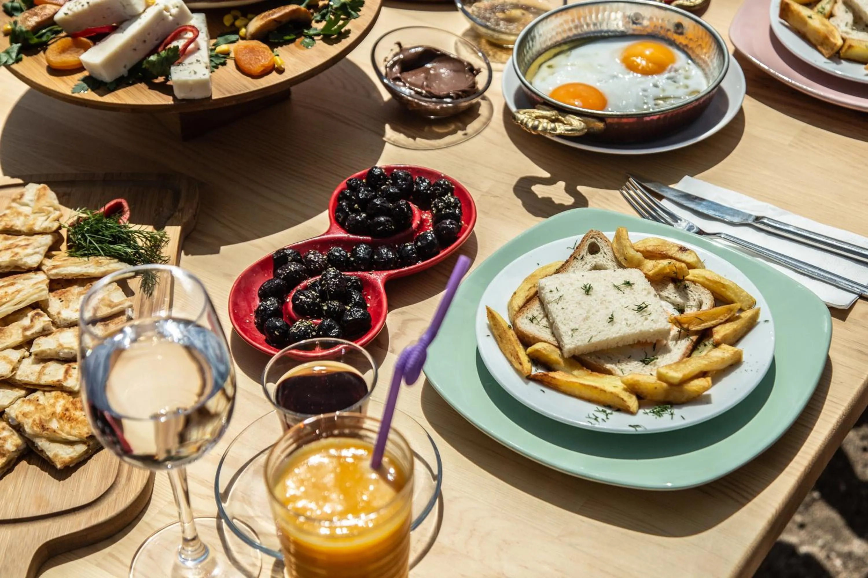 Continental breakfast in Kara Kedi Beach Bungalow