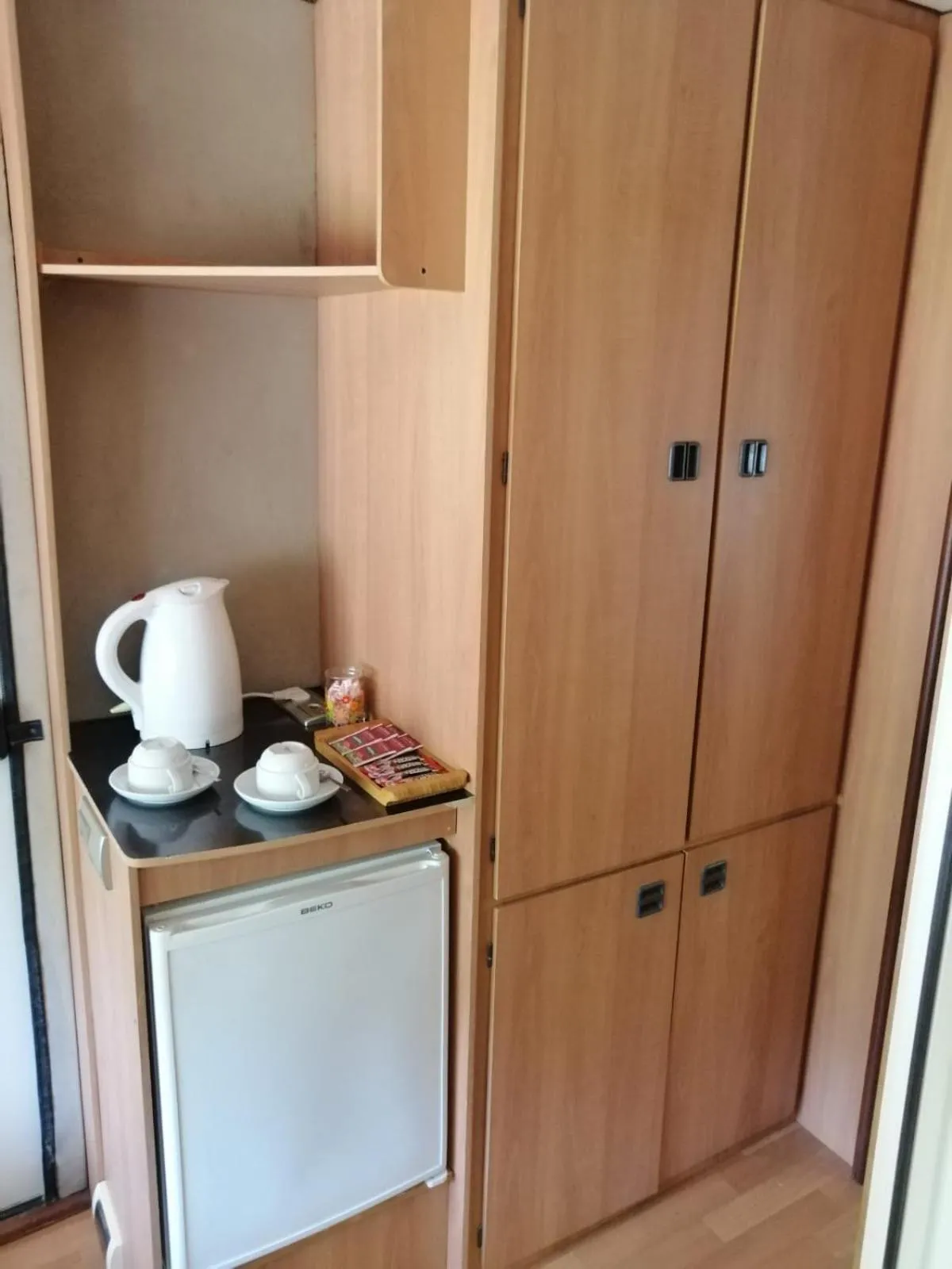 Coffee/tea facilities in Kara Kedi Beach Bungalow