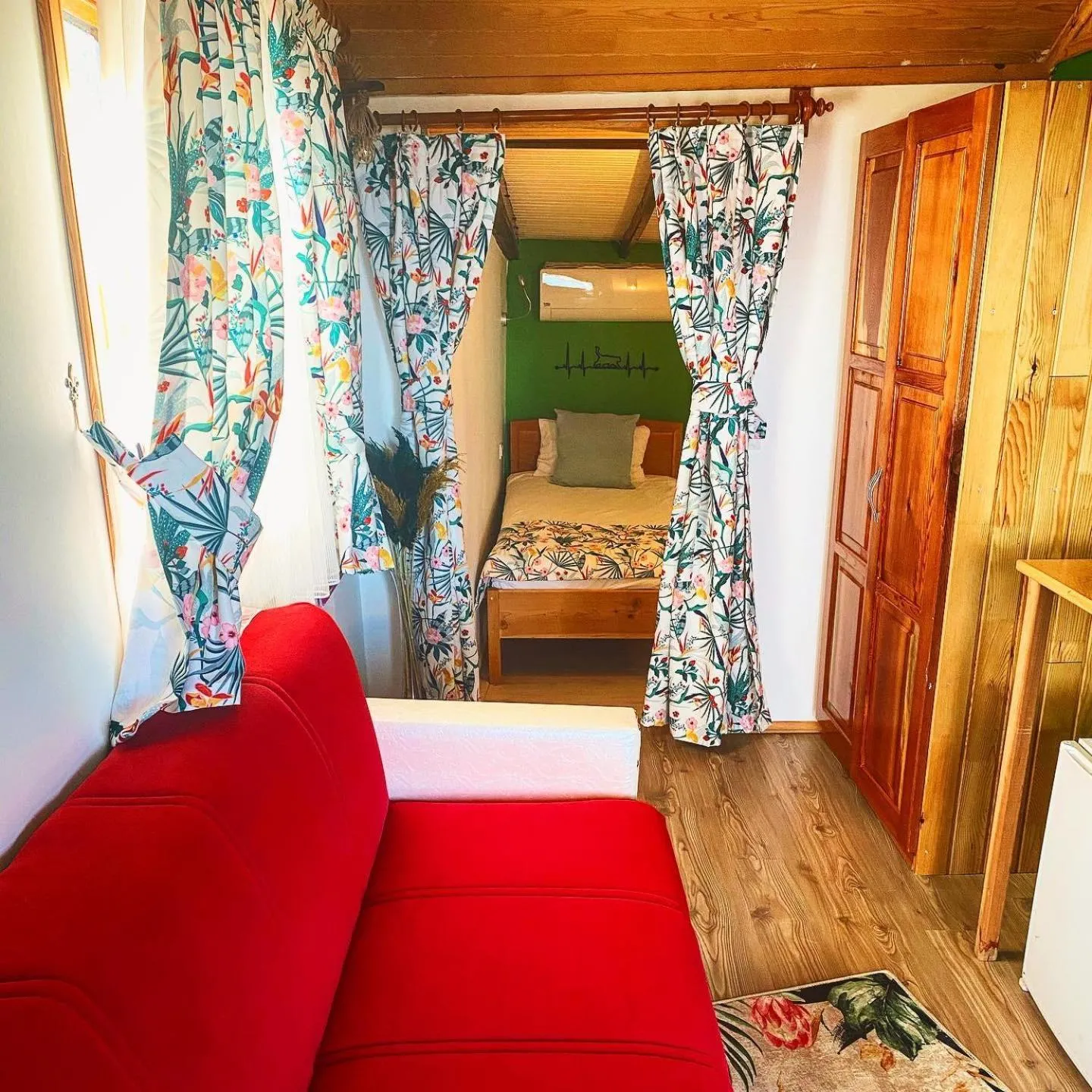 Bed in Kara Kedi Beach Bungalow