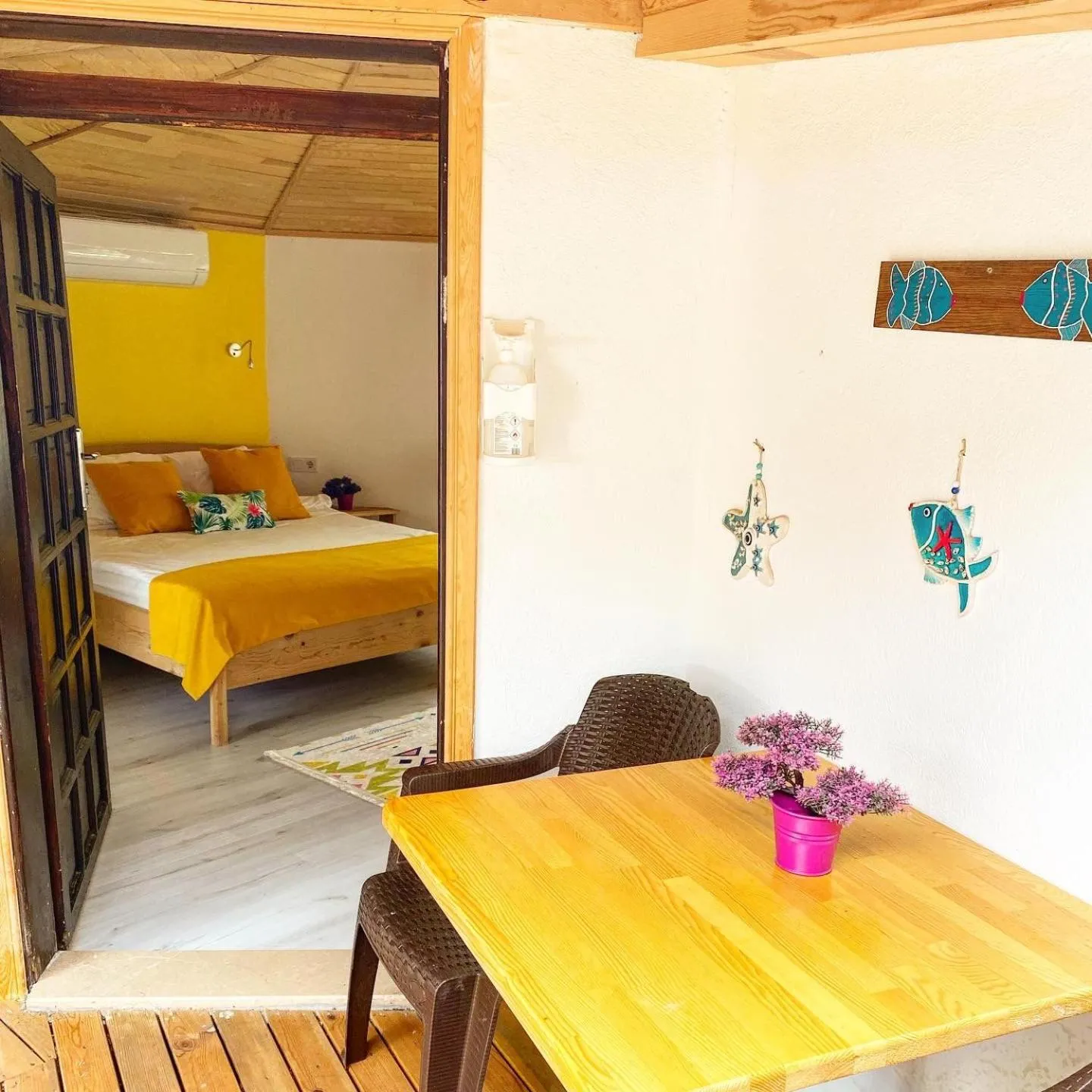 Balcony/Terrace, Bed in Kara Kedi Beach Bungalow