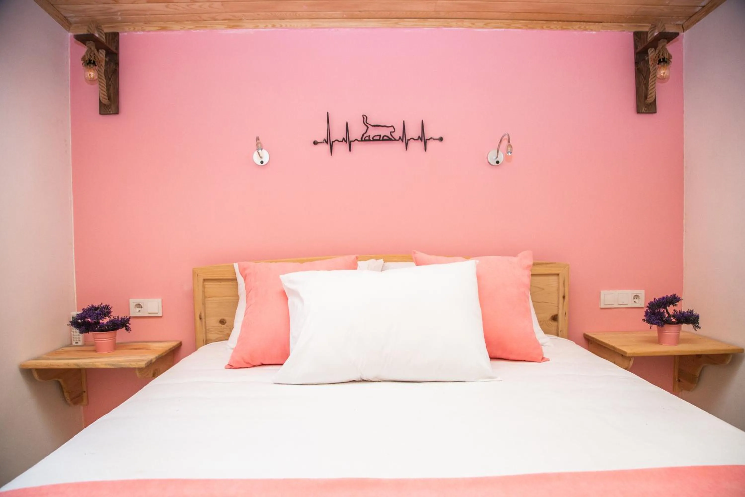 Decorative detail, Bed in Kara Kedi Beach Bungalow