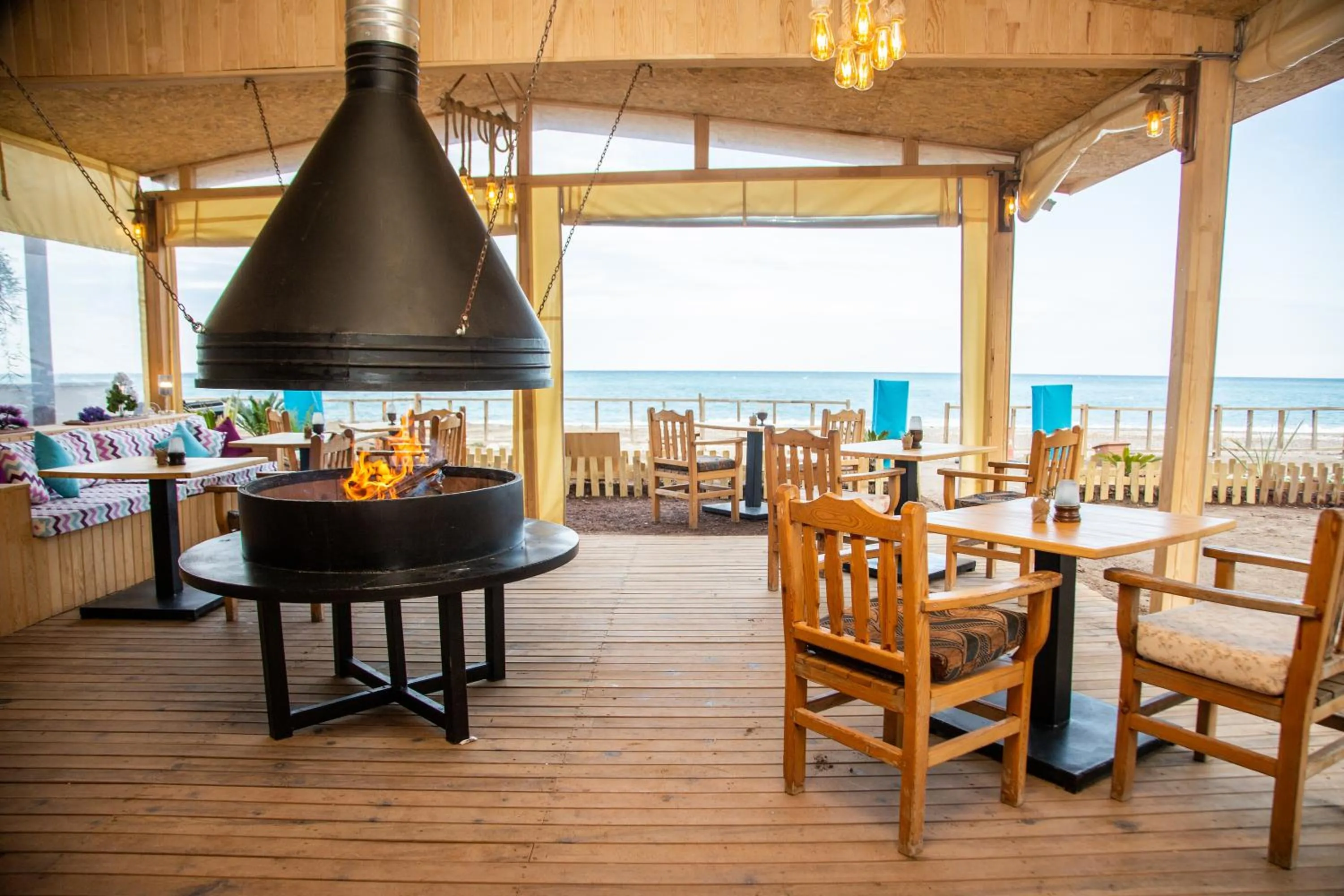 Restaurant/places to eat in Kara Kedi Beach Bungalow