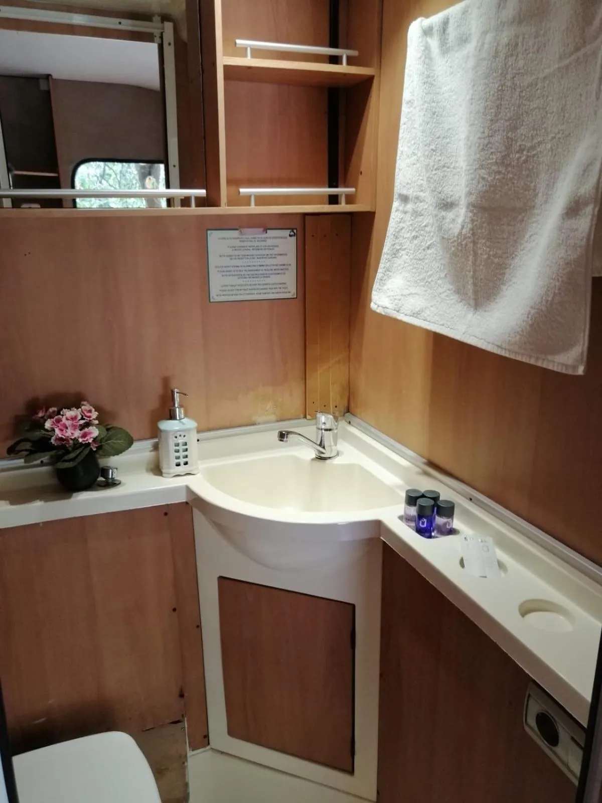 Bathroom in Kara Kedi Beach Bungalow