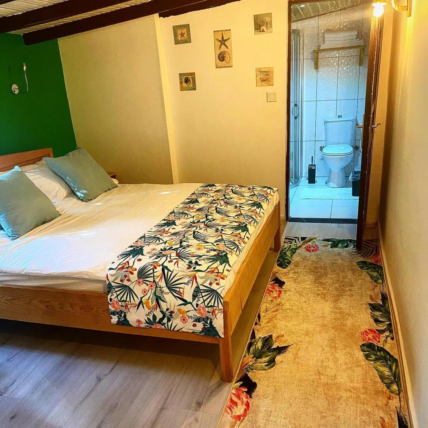 Bed in Kara Kedi Beach Bungalow