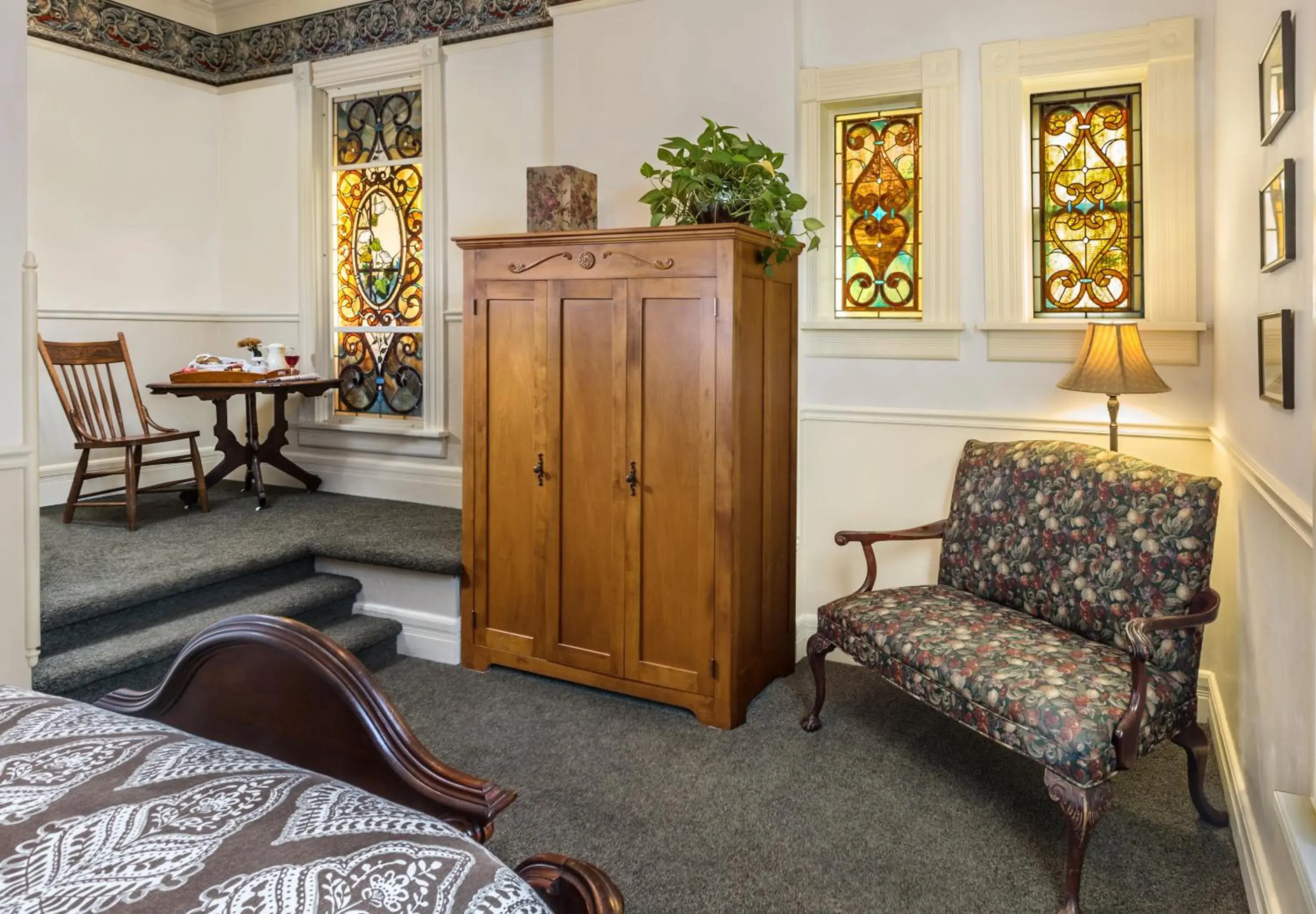 Superior Queen Room in Washington House Inn Superior Queen Room in Washington House Inn