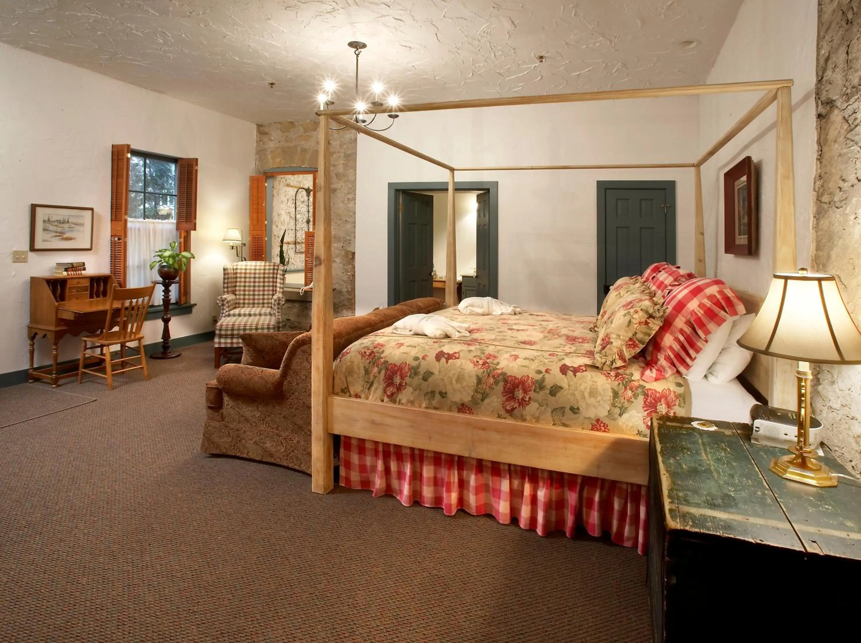 Bed in Washington House Inn