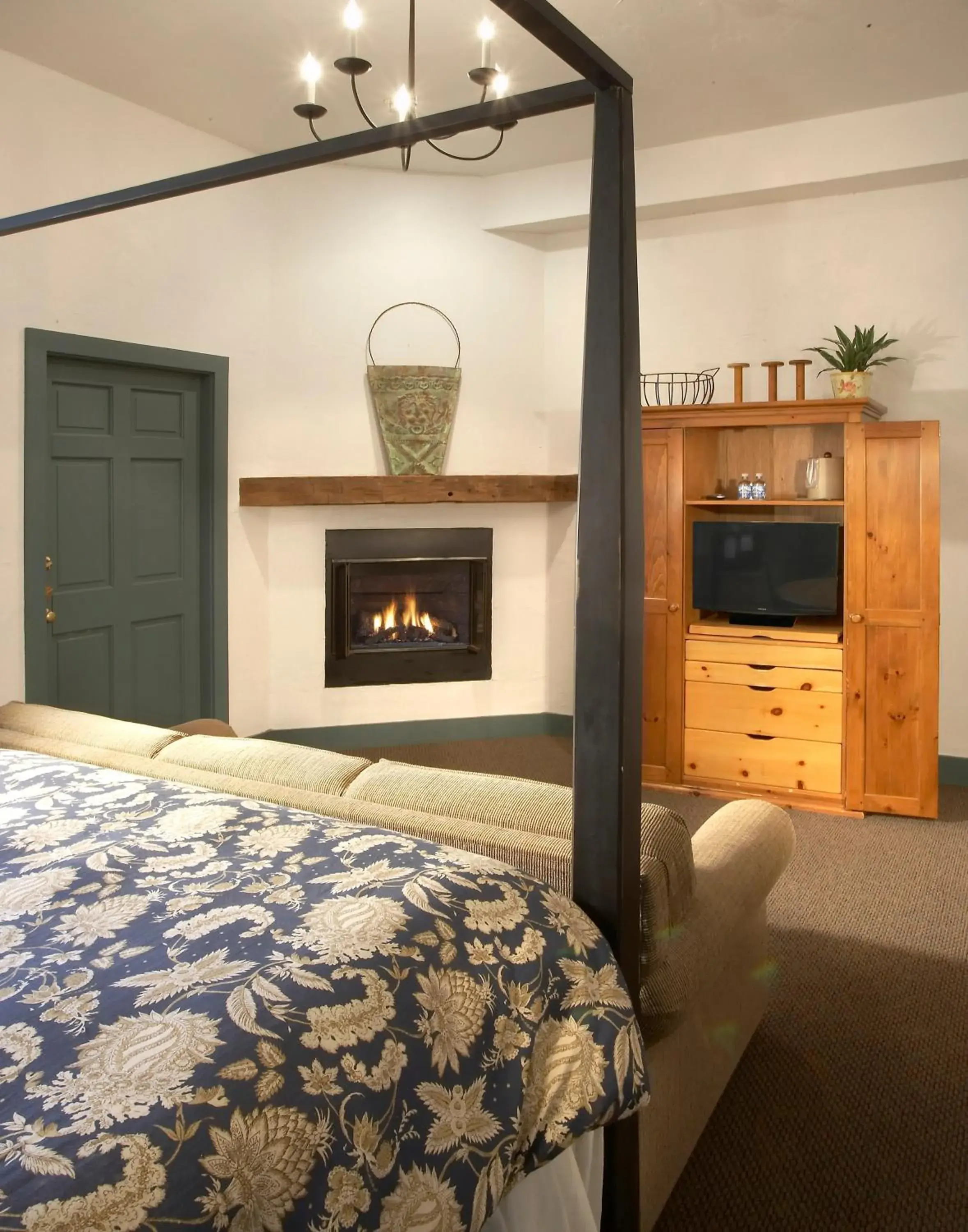 King Room with Spa Bath in Washington House Inn King Room with Spa Bath in Washington House Inn