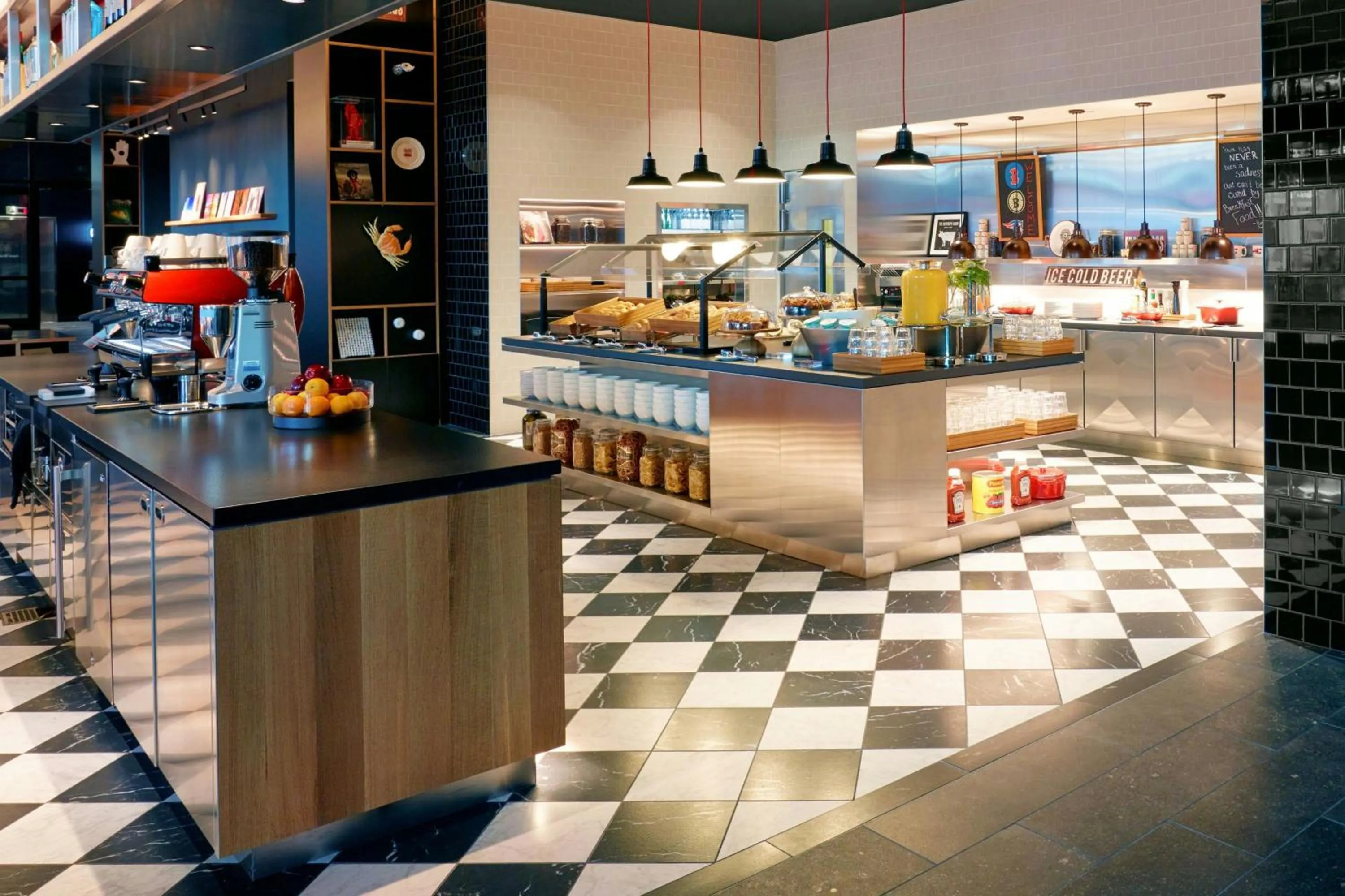 Restaurant/places to eat in citizenM Boston North Station