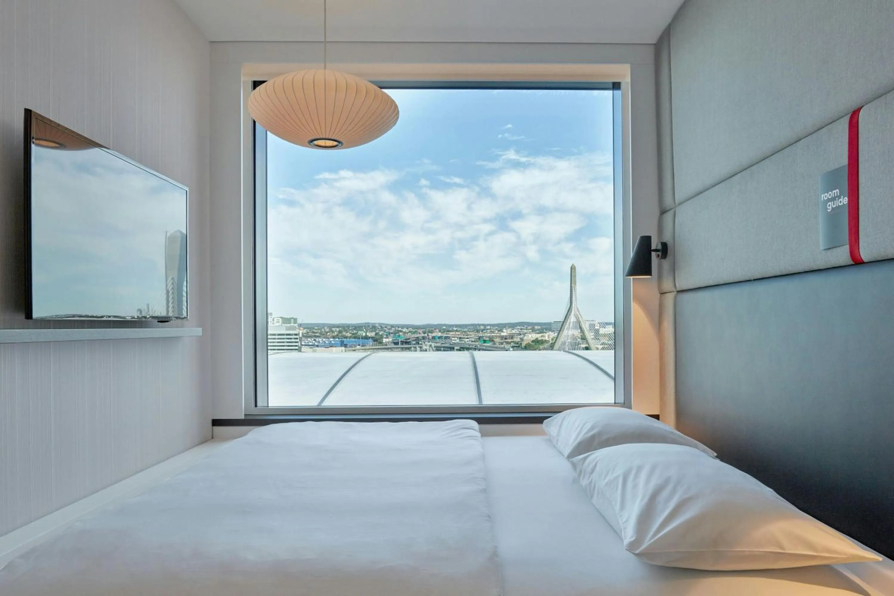 Bedroom, Bed in citizenM Boston North Station