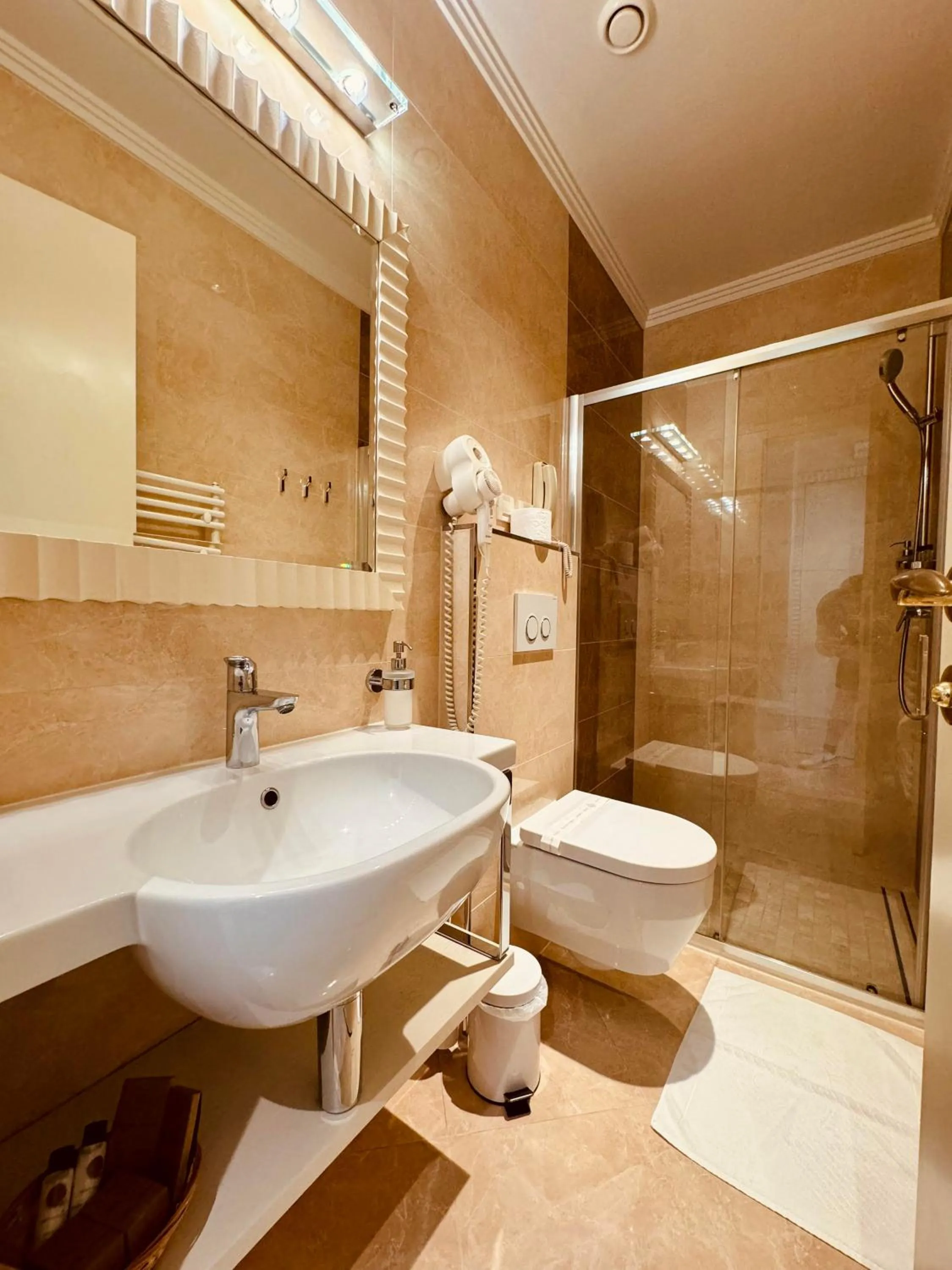 Shower in Boutique Hotel Oasi