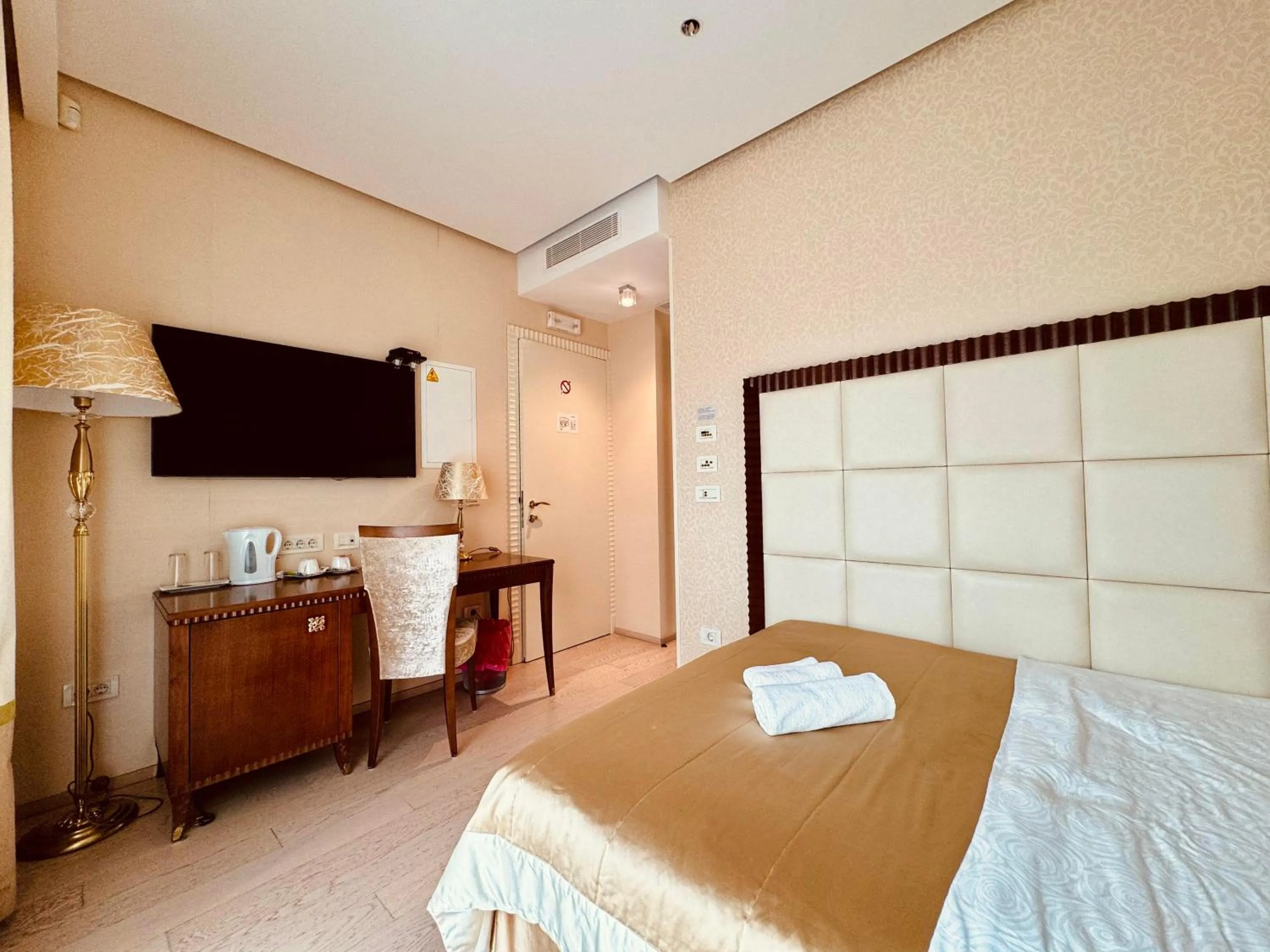 Coffee/tea facilities, Bed in Boutique Hotel Oasi