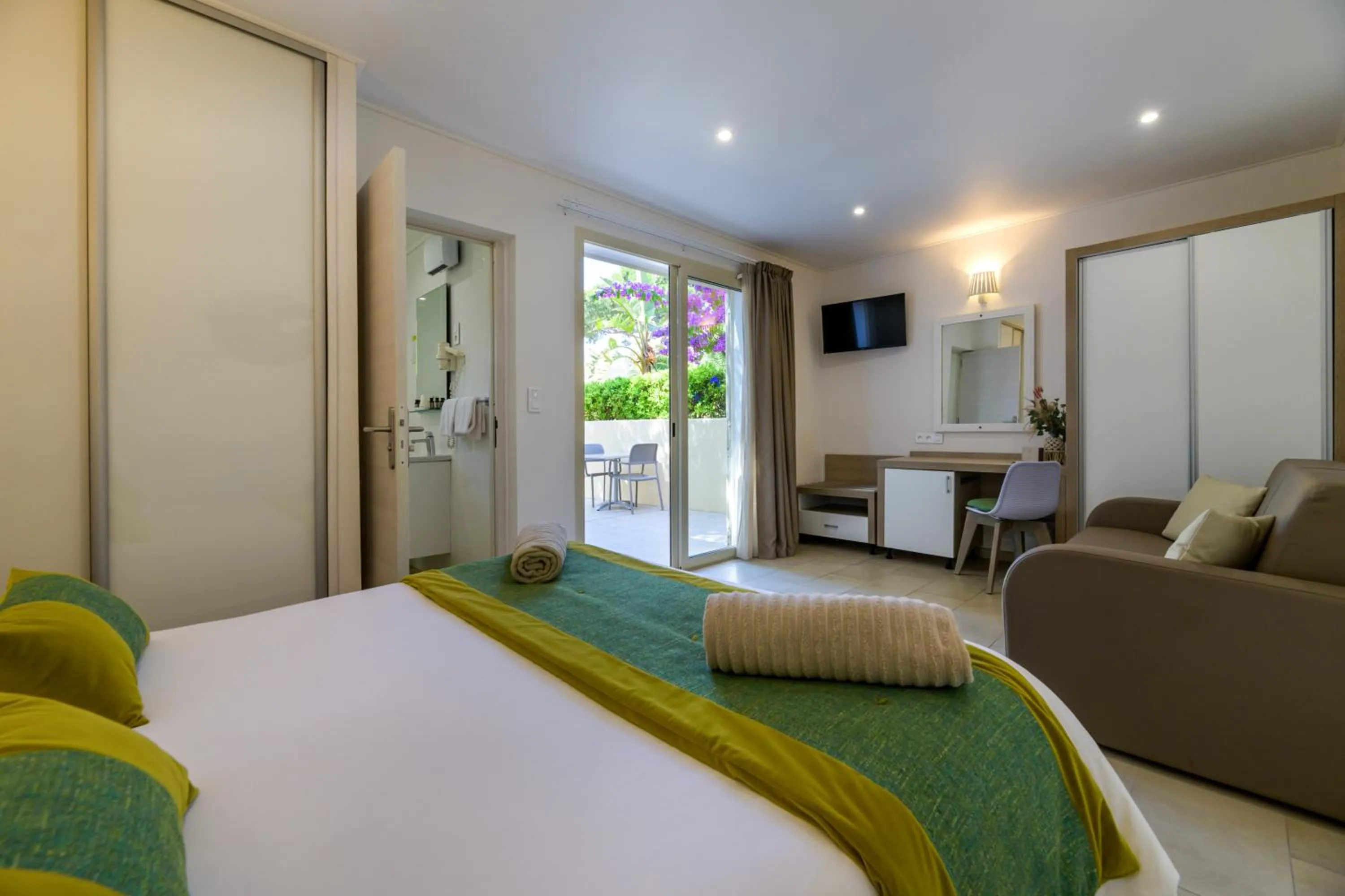 Bed in Hotel & Restaurant San Pellegrino