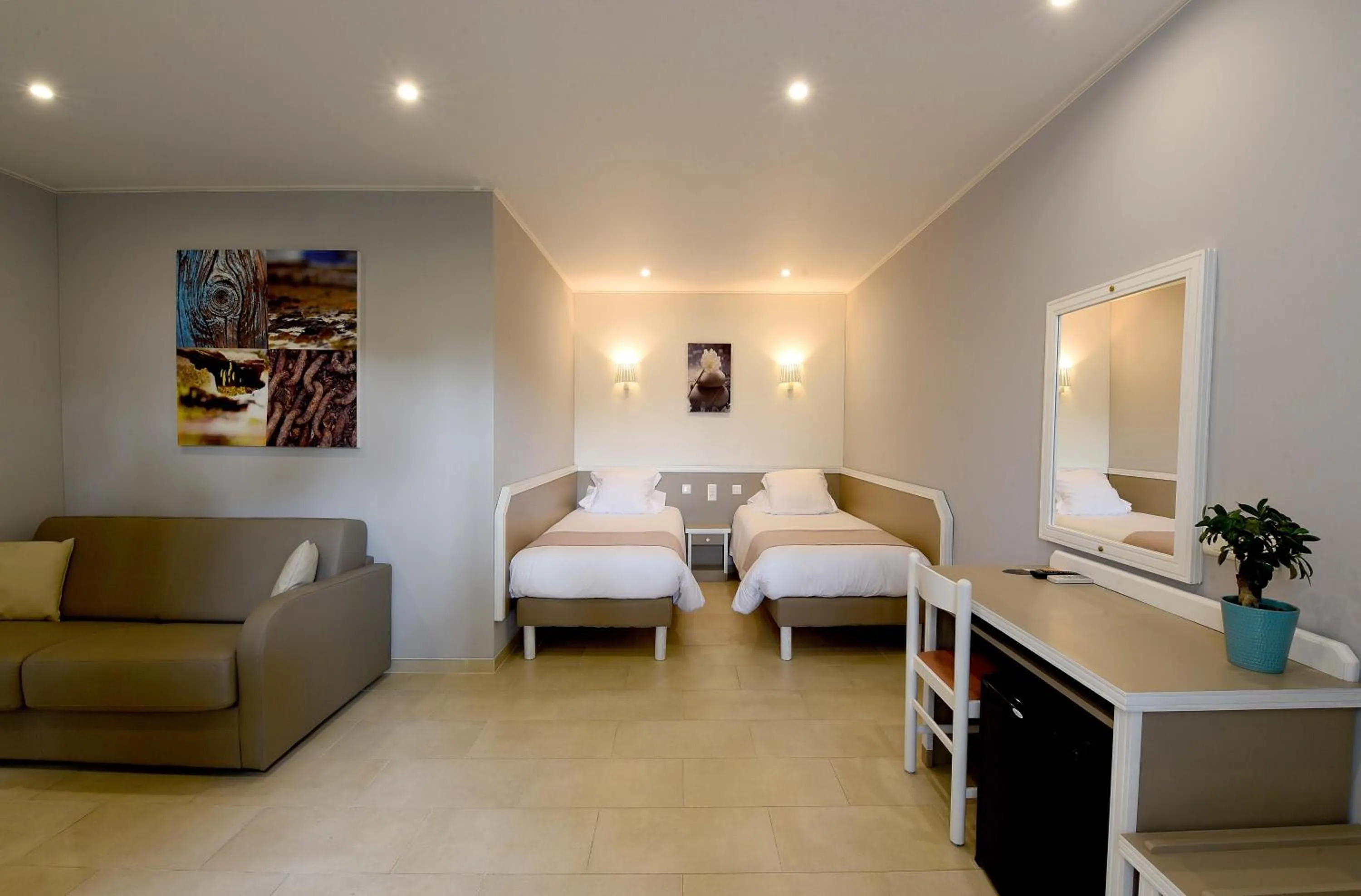 Bed in Hotel & Restaurant San Pellegrino