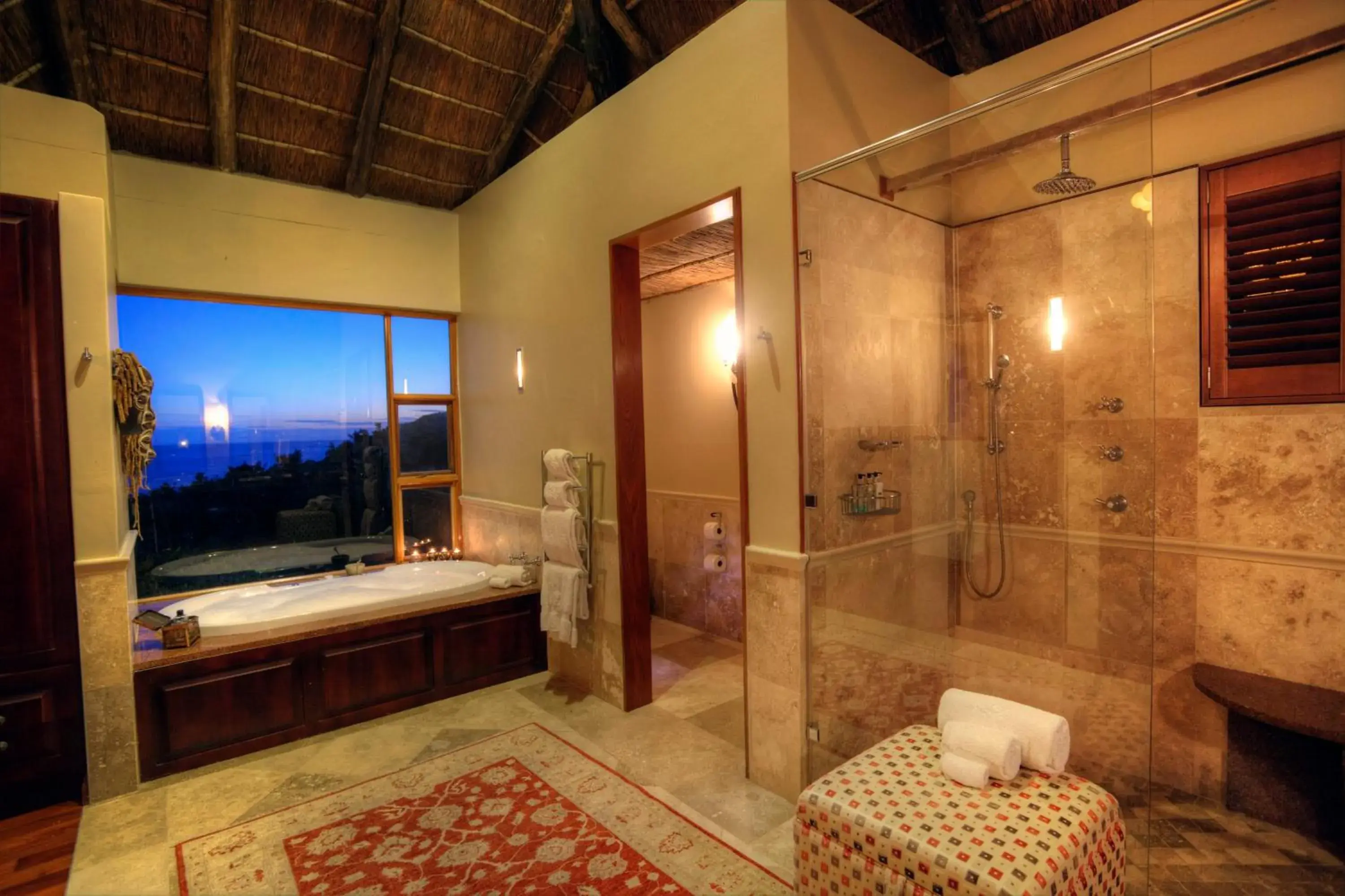 Shower, Bed in Oceana Beach and Wildlife Reserve Shower, Bed in Oceana Beach and Wildlife Reserve